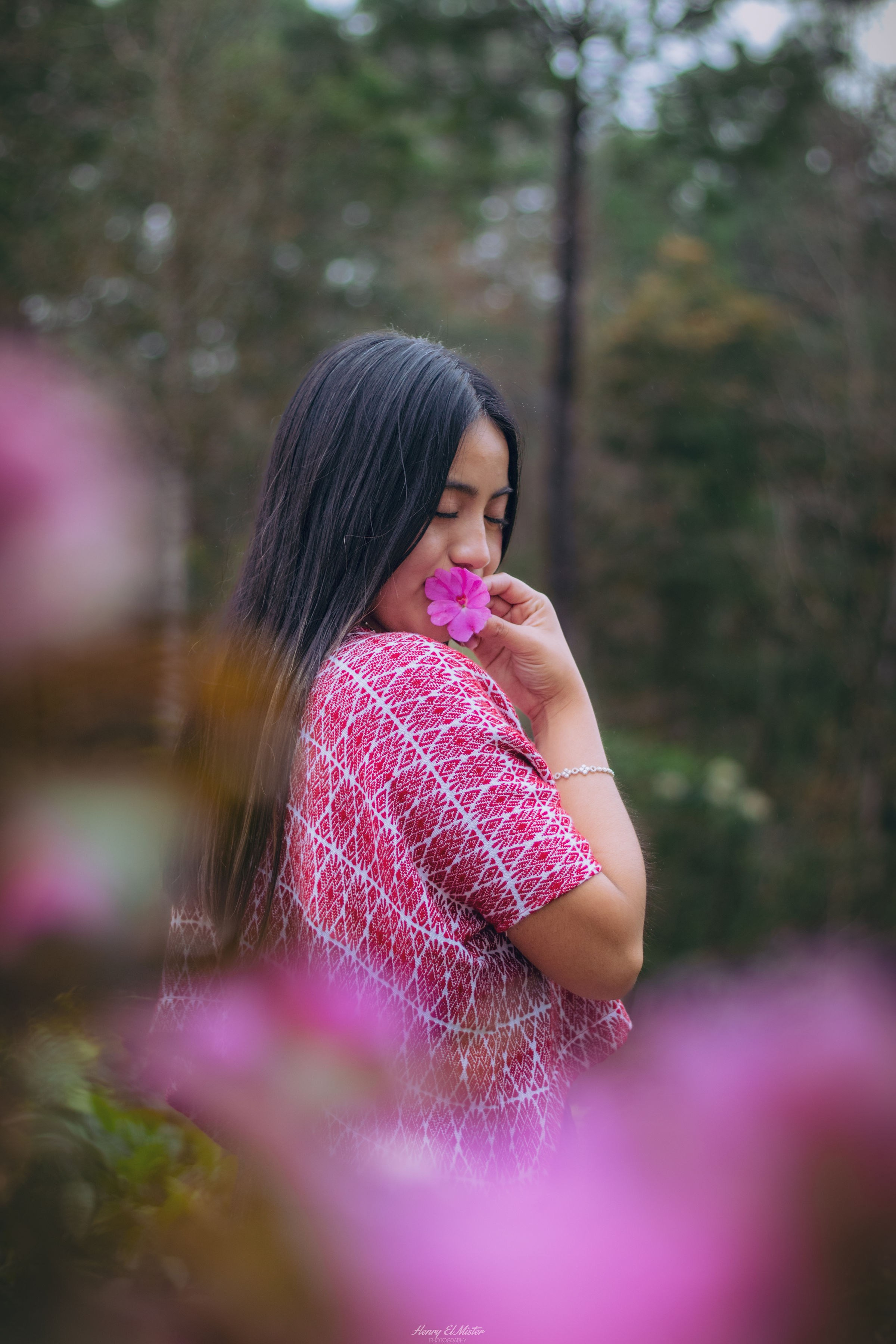 RETRATO. Henry Elmister fotógrafo de alta Verapaz Guatemala
