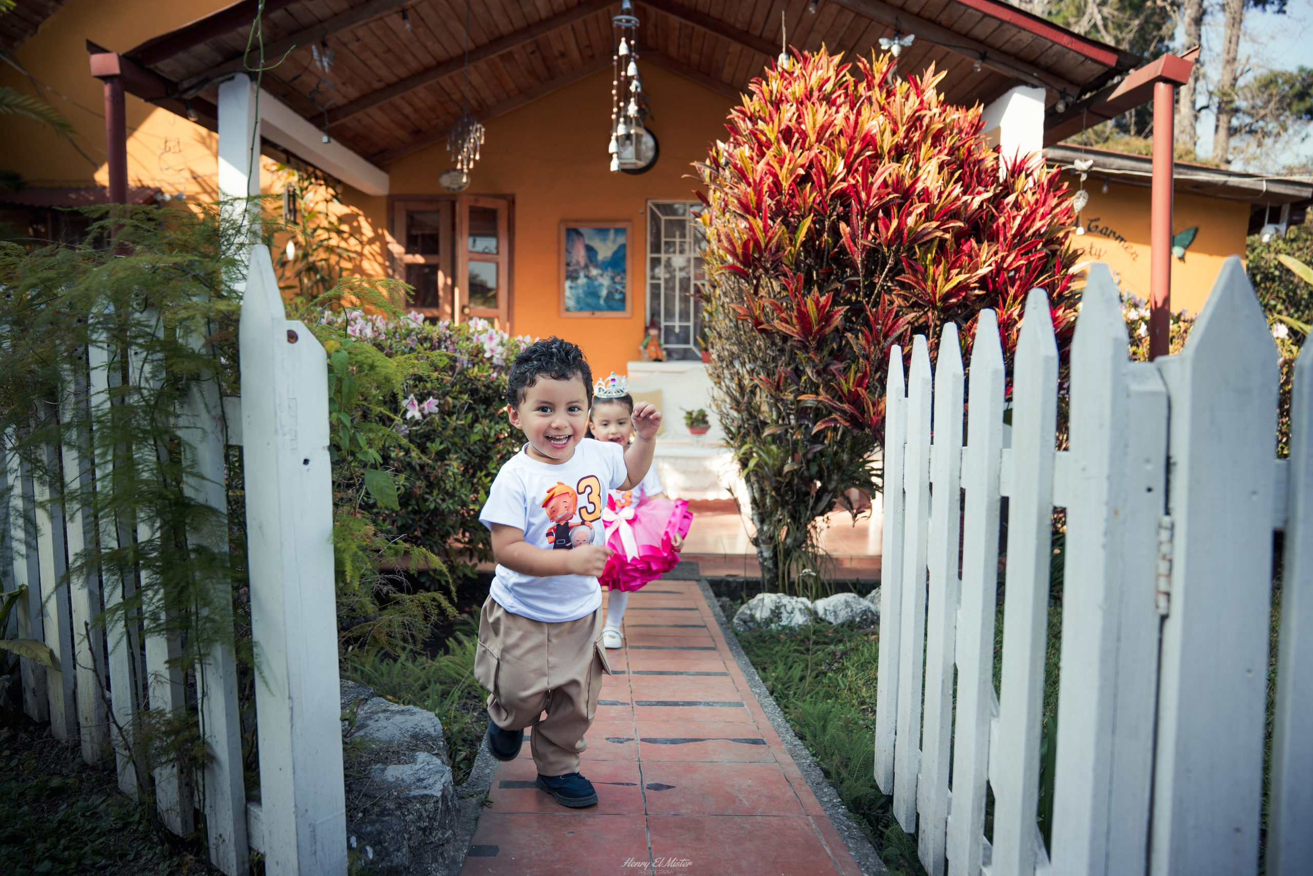 NIÑOS & FAMILIA. Henry Elmister fotógrafo de alta Verapaz Guatemala