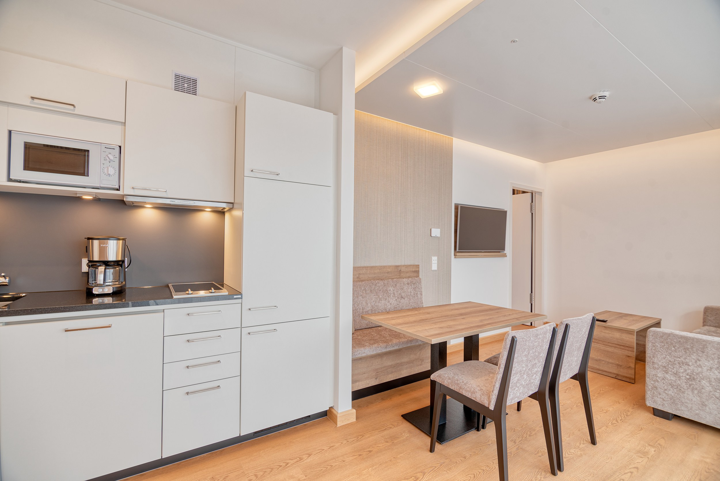 Beautiful photo shoot in Munich for a hotel WESTSIDE Hotel Garni. Photographer in Yerevan