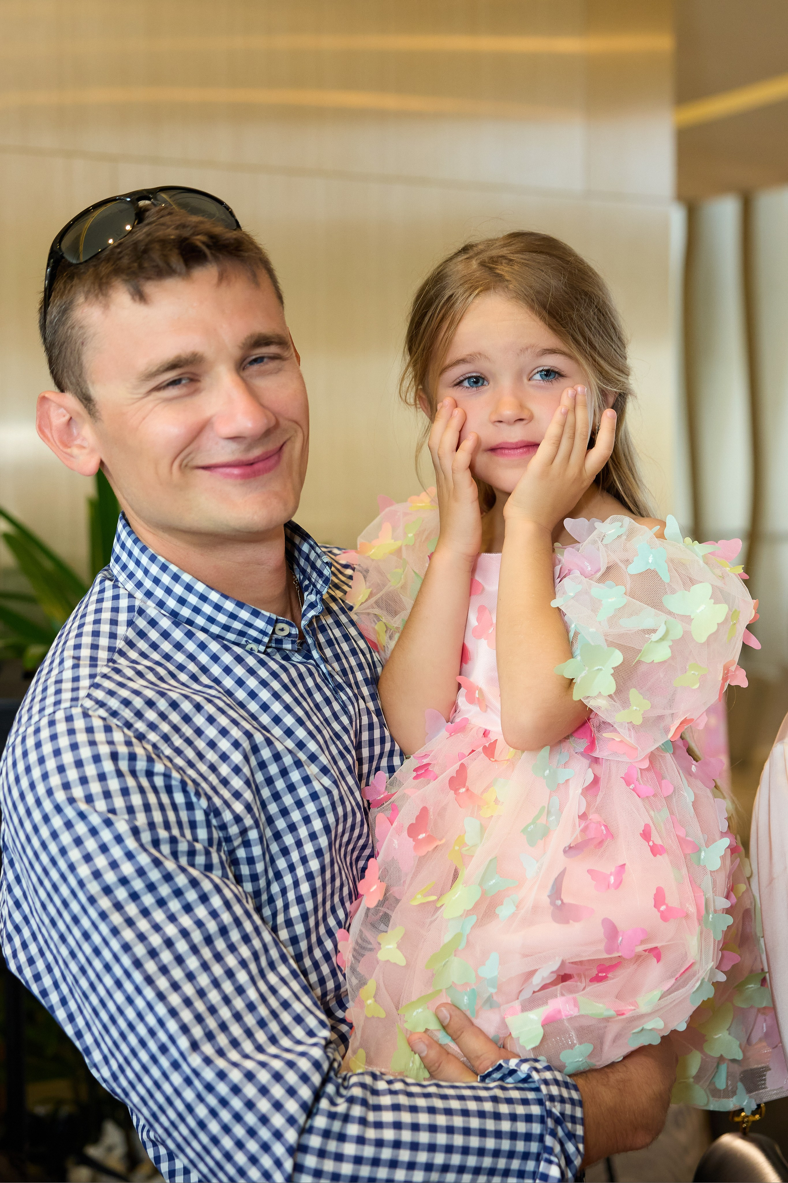 Авторская благотворительная художественная выставка Дианы Бортник. Фотограф Юлия Маковеева