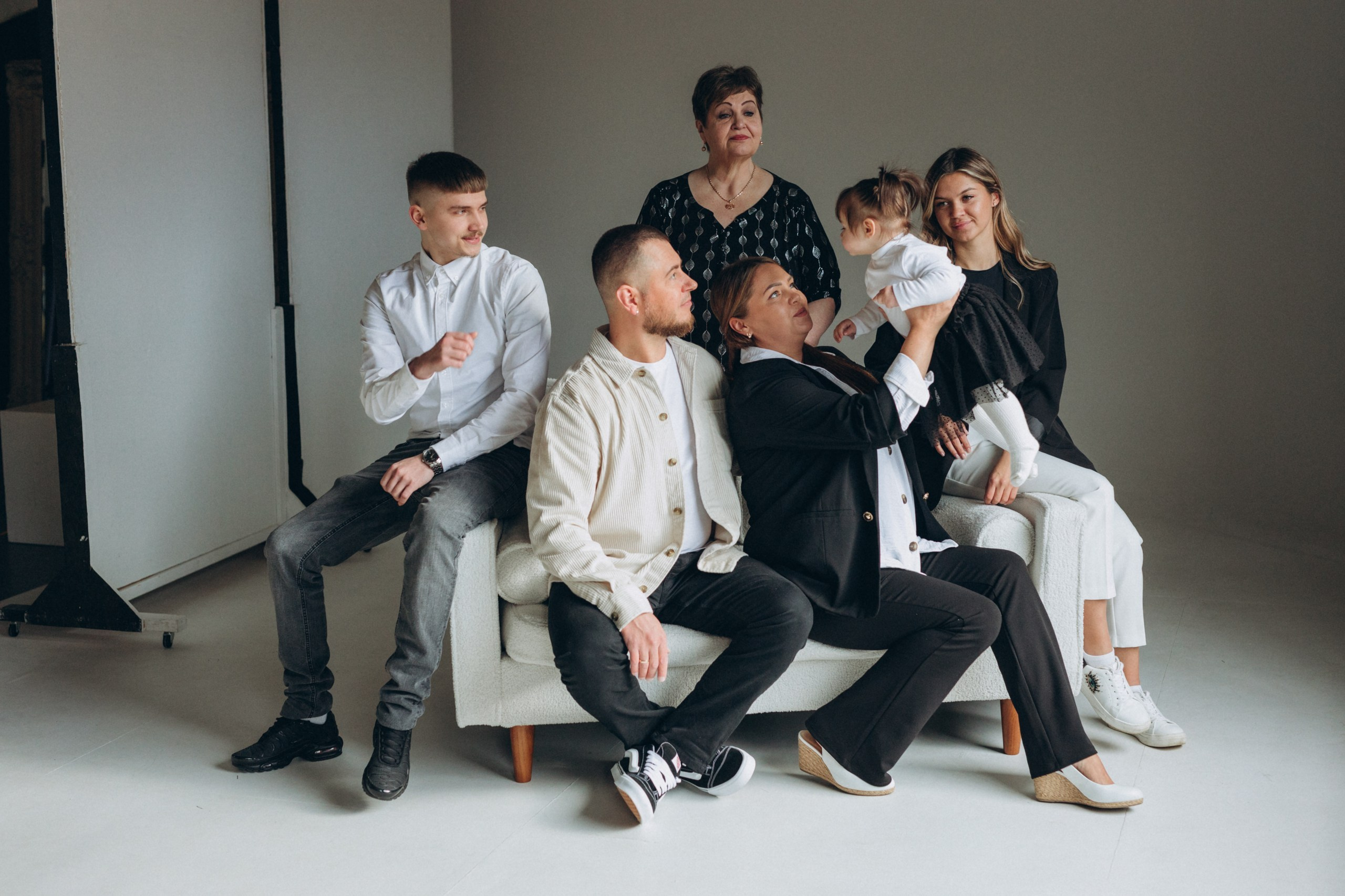 Family Studio Photoshoot. AlinaLazurko.uk | Professional portrait photographer