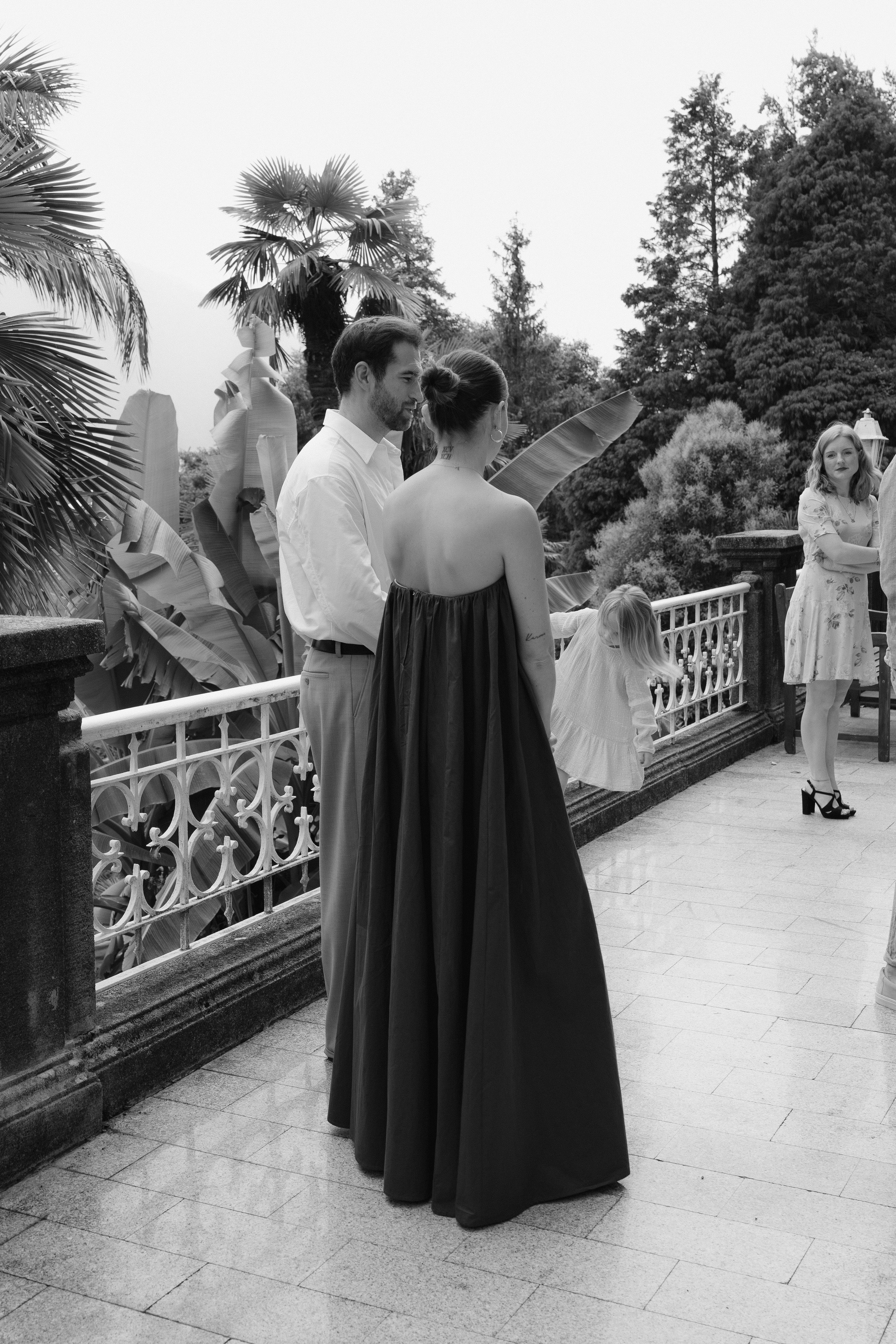 LAURA AND DOMENIK_LAKE MAGGIORE. PHOTOGRAPHER IN ITALY