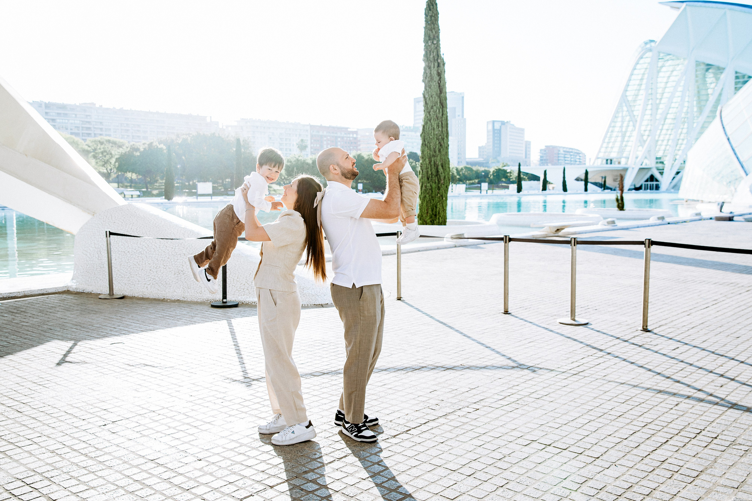 Fotografía Familiar por Julia Gnatenko | Sesiones de Fotos en Valencia, Alicante, Barcelona, España. Julia Gnatenko — Fotógrafa en Valencia, Alicante, Barcelona, España y Europa