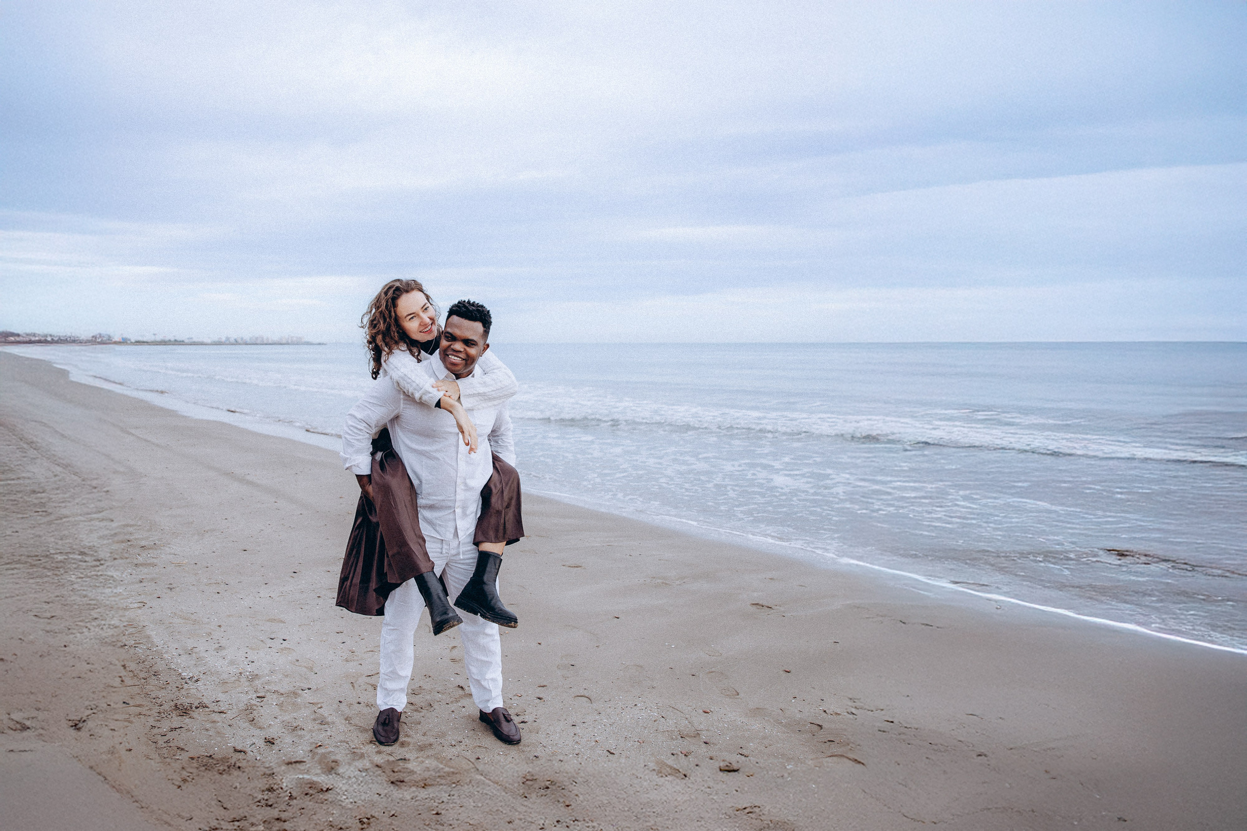 Love Story Photography by Julia Gnatenko | Romantic Photoshoots in Valencia, Alicante, Barcelona, Spain. Julia Gnatenko — Photographer Valencia, Alicante, Barcelona, Spain, Europe