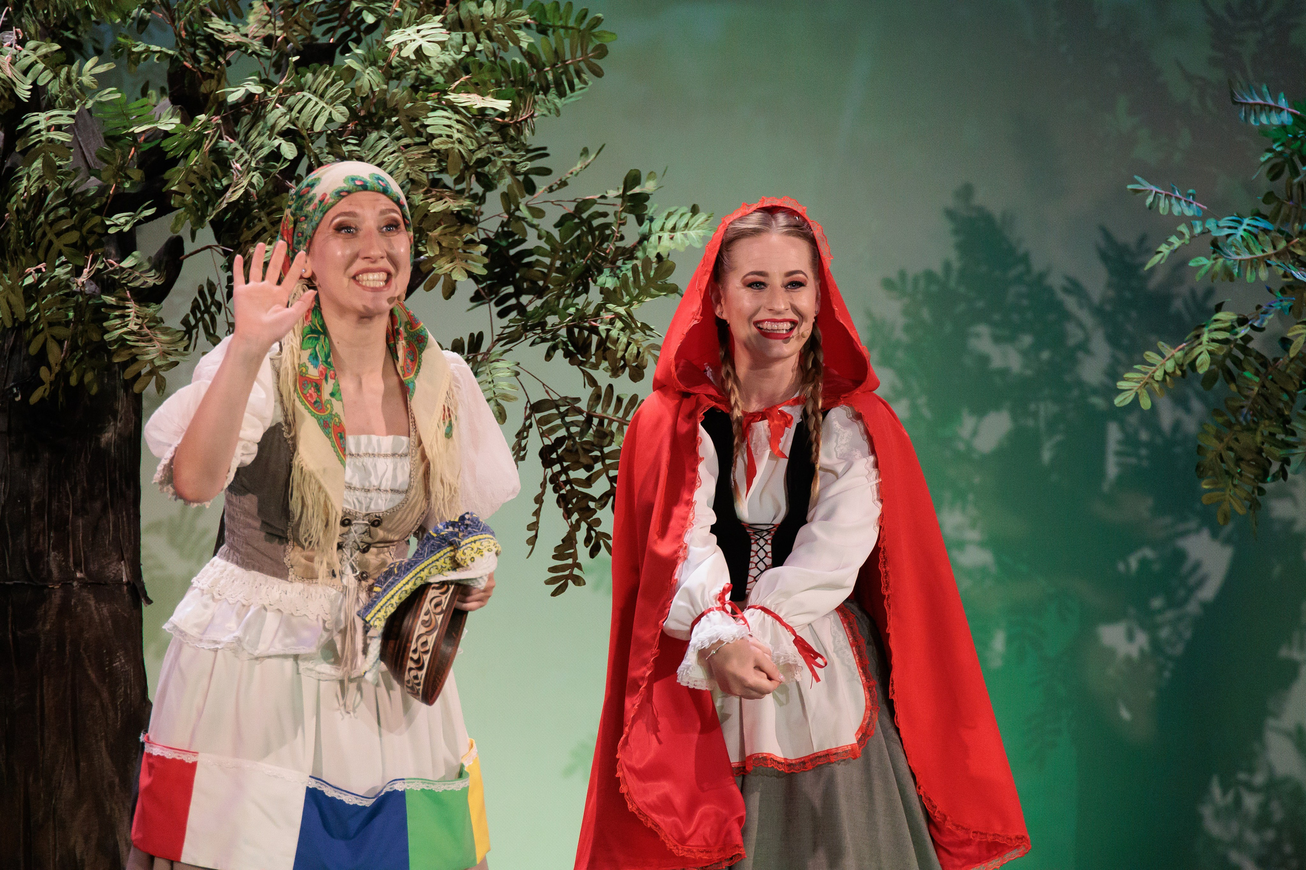 Clounella. Povestea Scufita rosie. ✔️ Фото Видео на свадьбы и крестины Молдова — Cinematic.md