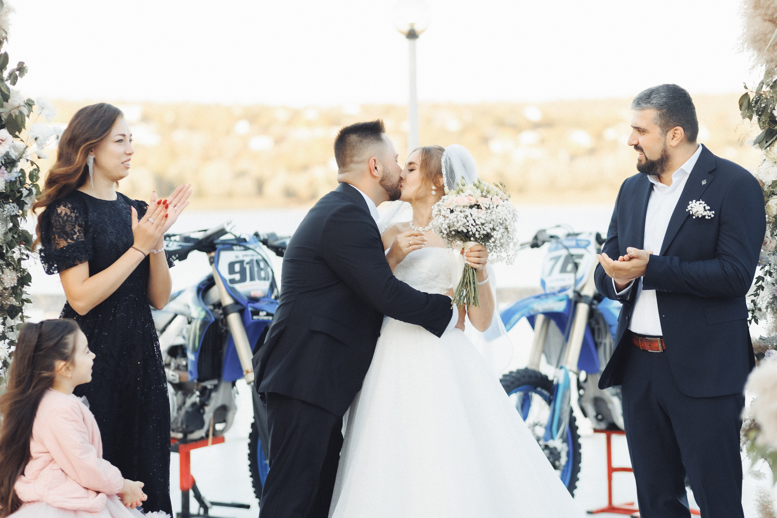 X & S. Fotograful evenimentului tău