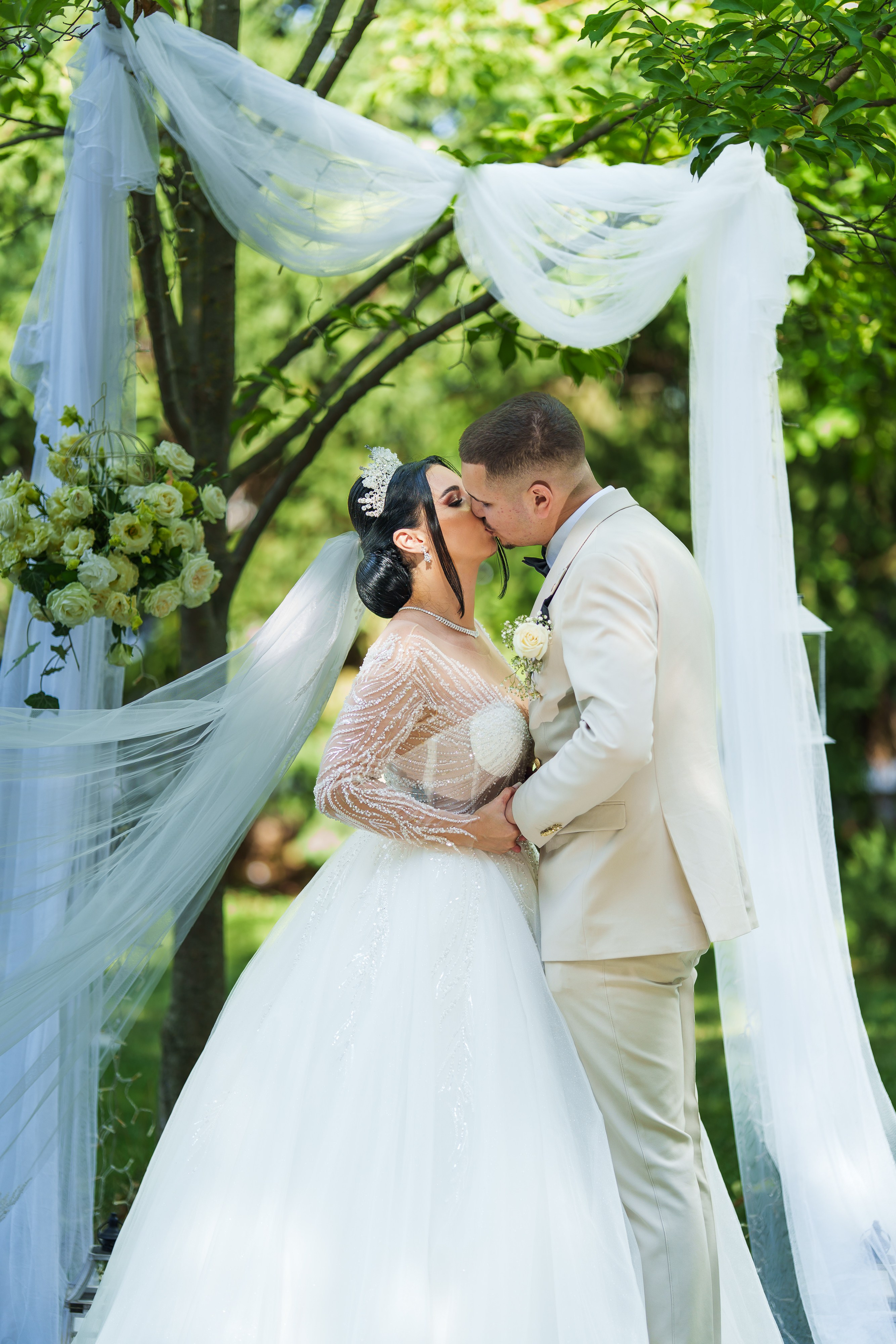 Bella & Adi. Foto Studio — Fotograf de evenimente, nunti, botezuri, portrete