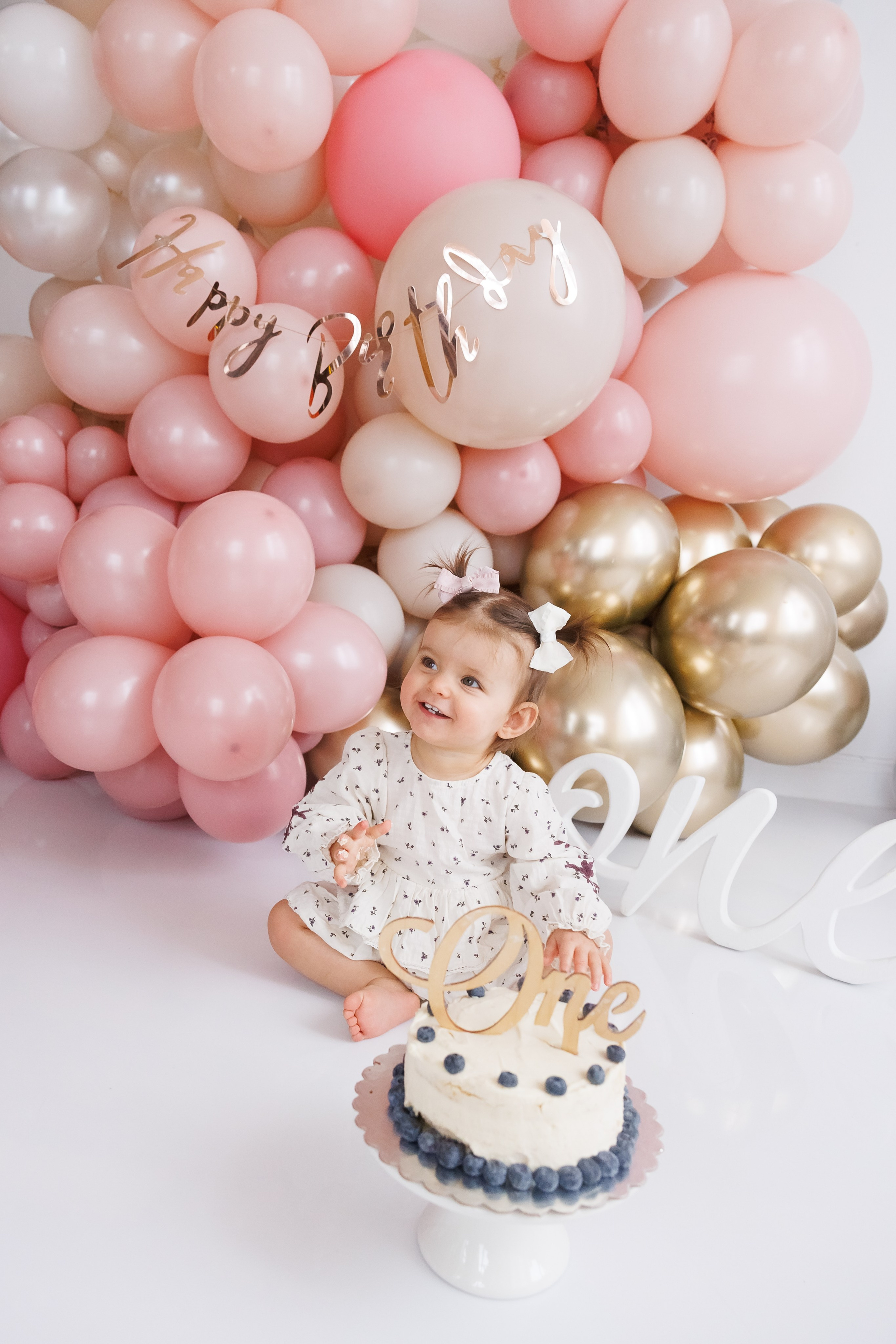 Smash cake. Фотограф Ирина Йотова