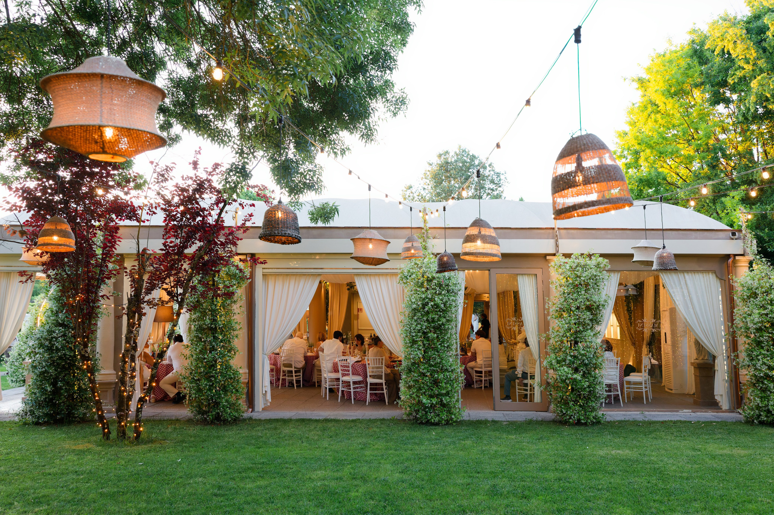 Pizza Party at Tenuta Massini, Florence, Italy. Destination Wedding Photographer — Nikita Burtsev