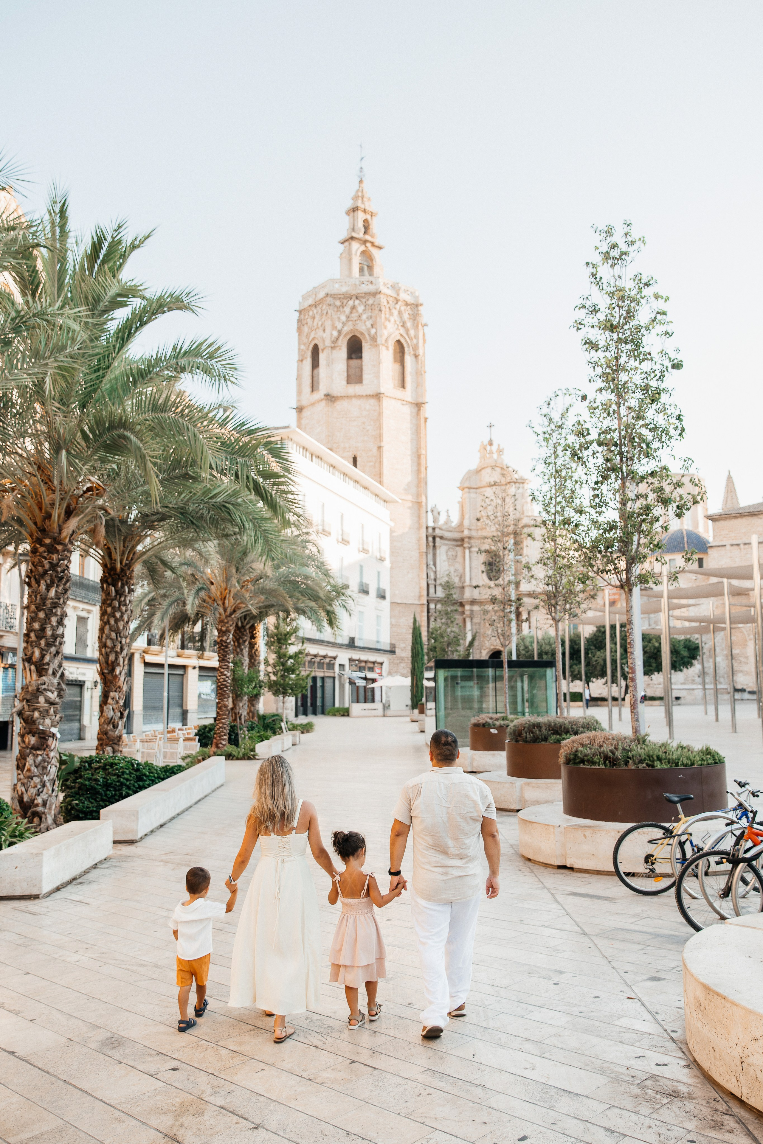 Family Photography by Julia Gnatenko | Photo Sessions in Valencia, Alicante, Barcelona, Spain. Julia Gnatenko — Photographer Valencia, Alicante, Barcelona, Spain, Europe