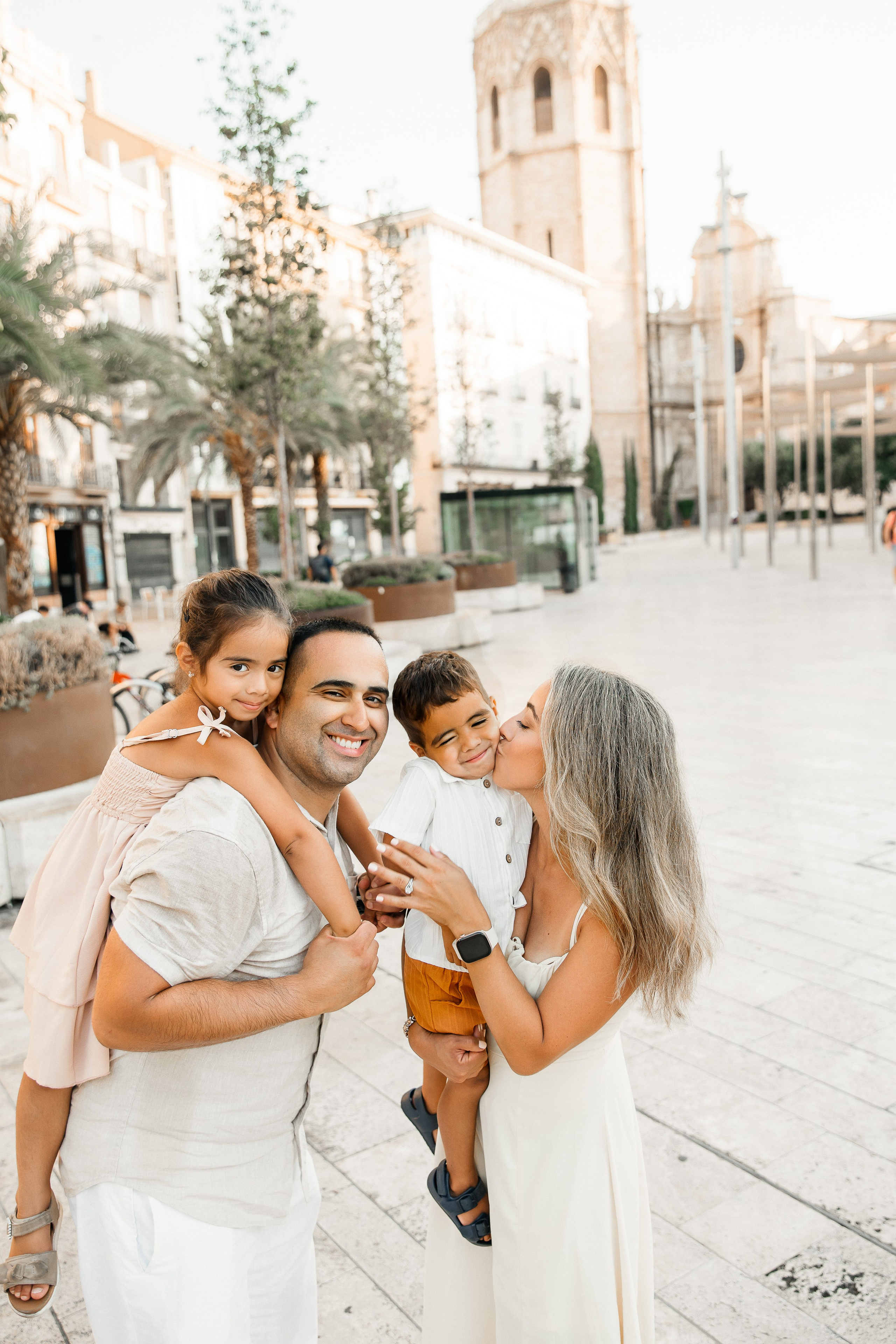 Family Photography by Julia Gnatenko | Photo Sessions in Valencia, Alicante, Barcelona, Spain. Julia Gnatenko — Photographer Valencia, Alicante, Barcelona, Spain, Europe