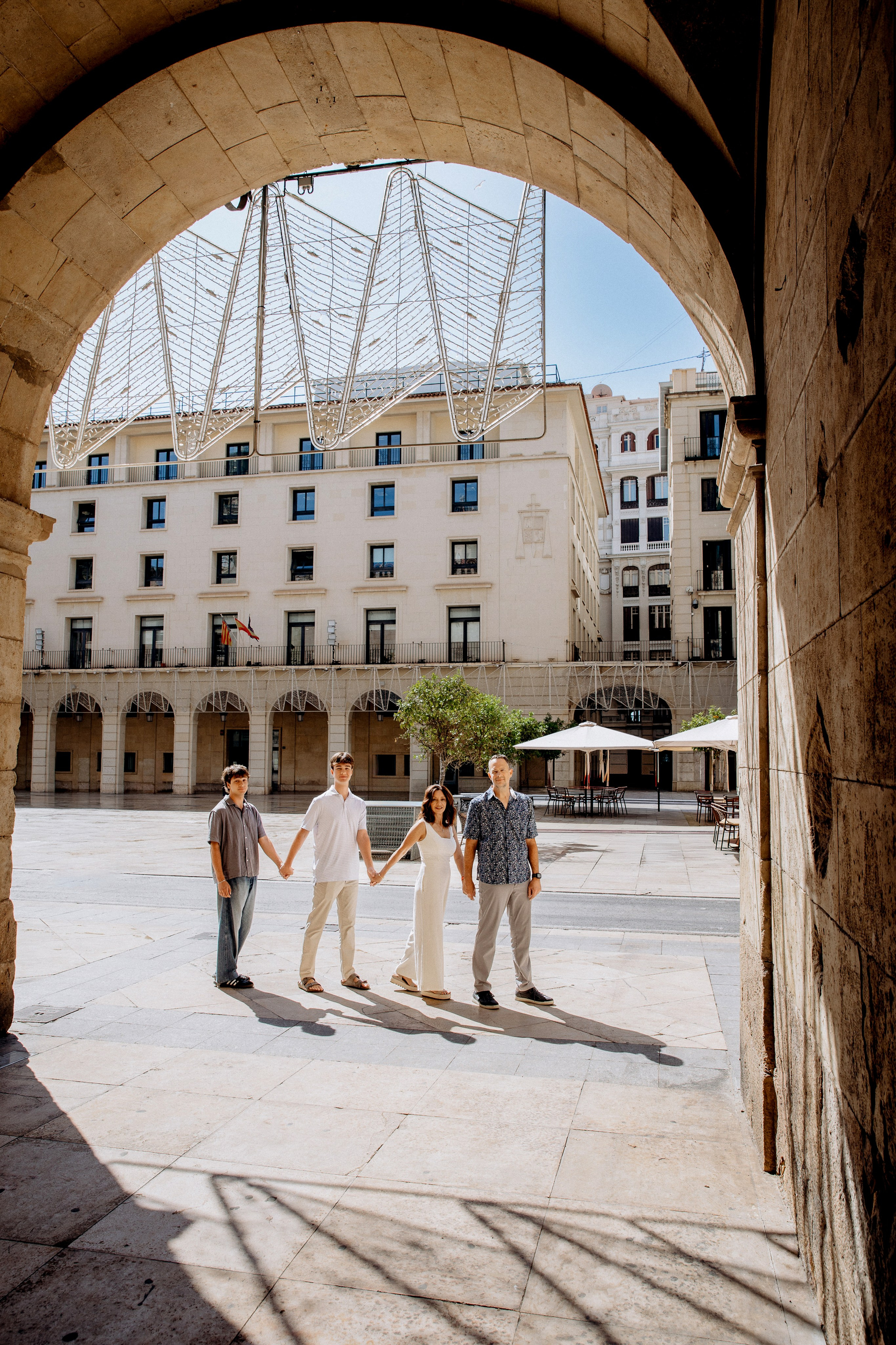 Fotografía Familiar por Julia Gnatenko | Sesiones de Fotos en Valencia, Alicante, Barcelona, España. Julia Gnatenko — Fotógrafa en Valencia, Alicante, Barcelona, España y Europa