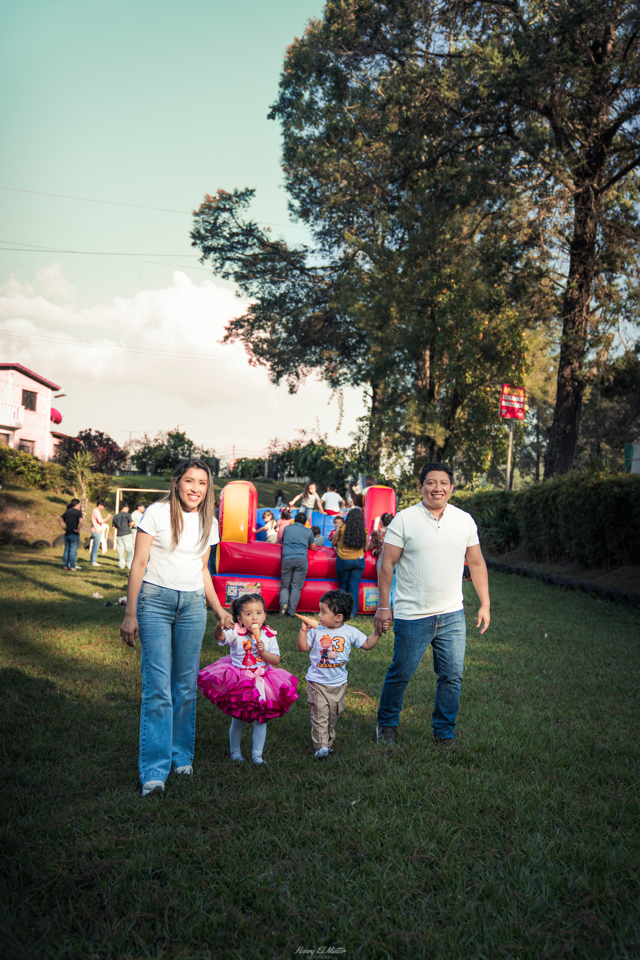 NIÑOS & FAMILIA. Henry Elmister fotógrafo de alta Verapaz Guatemala