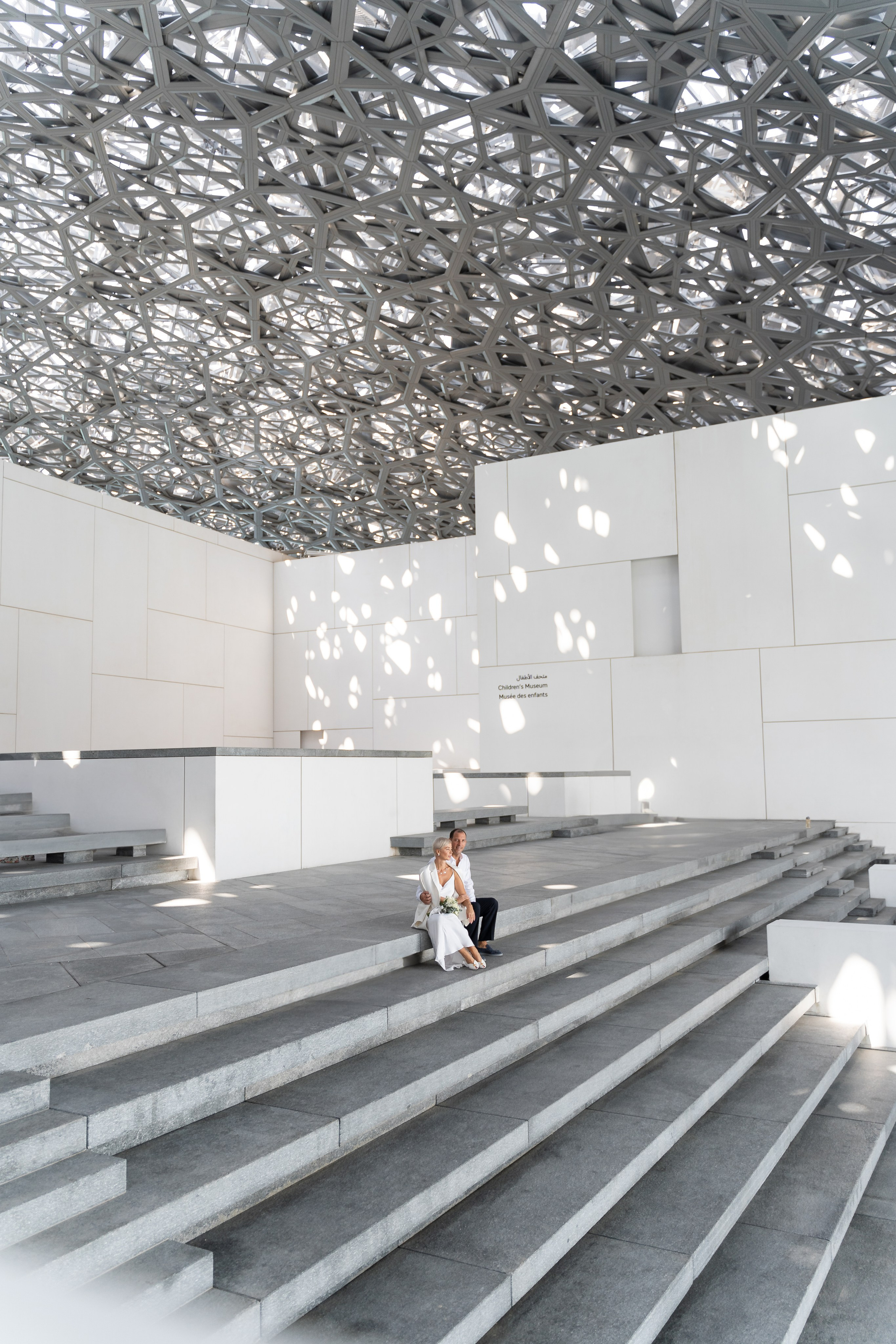 Love story Louvre Abu Dhabi. Фотограф в Абу Даби Марина