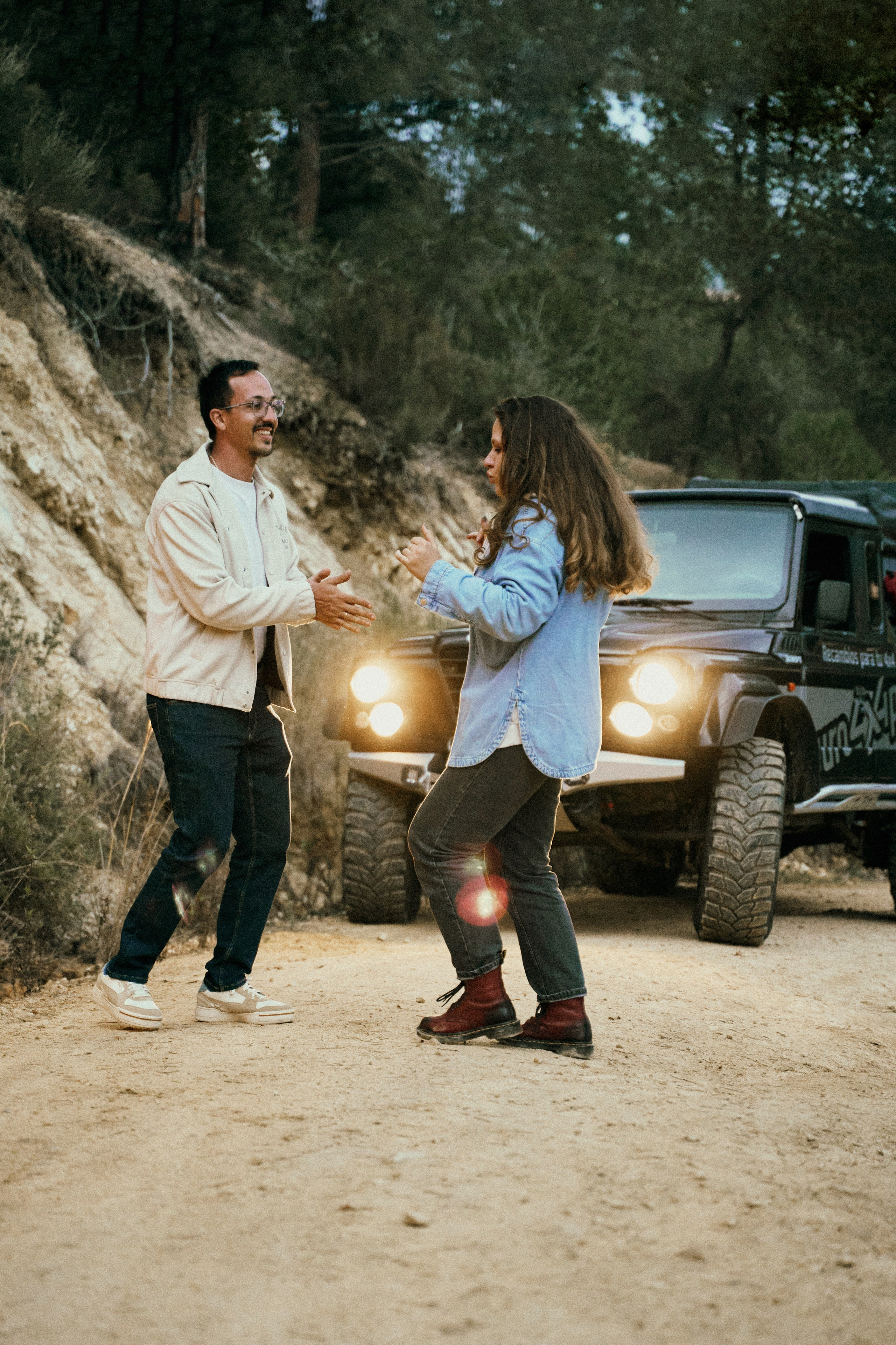 Луис и Лена. Машина. Фотограф в Барселоне Жанна Захарченко