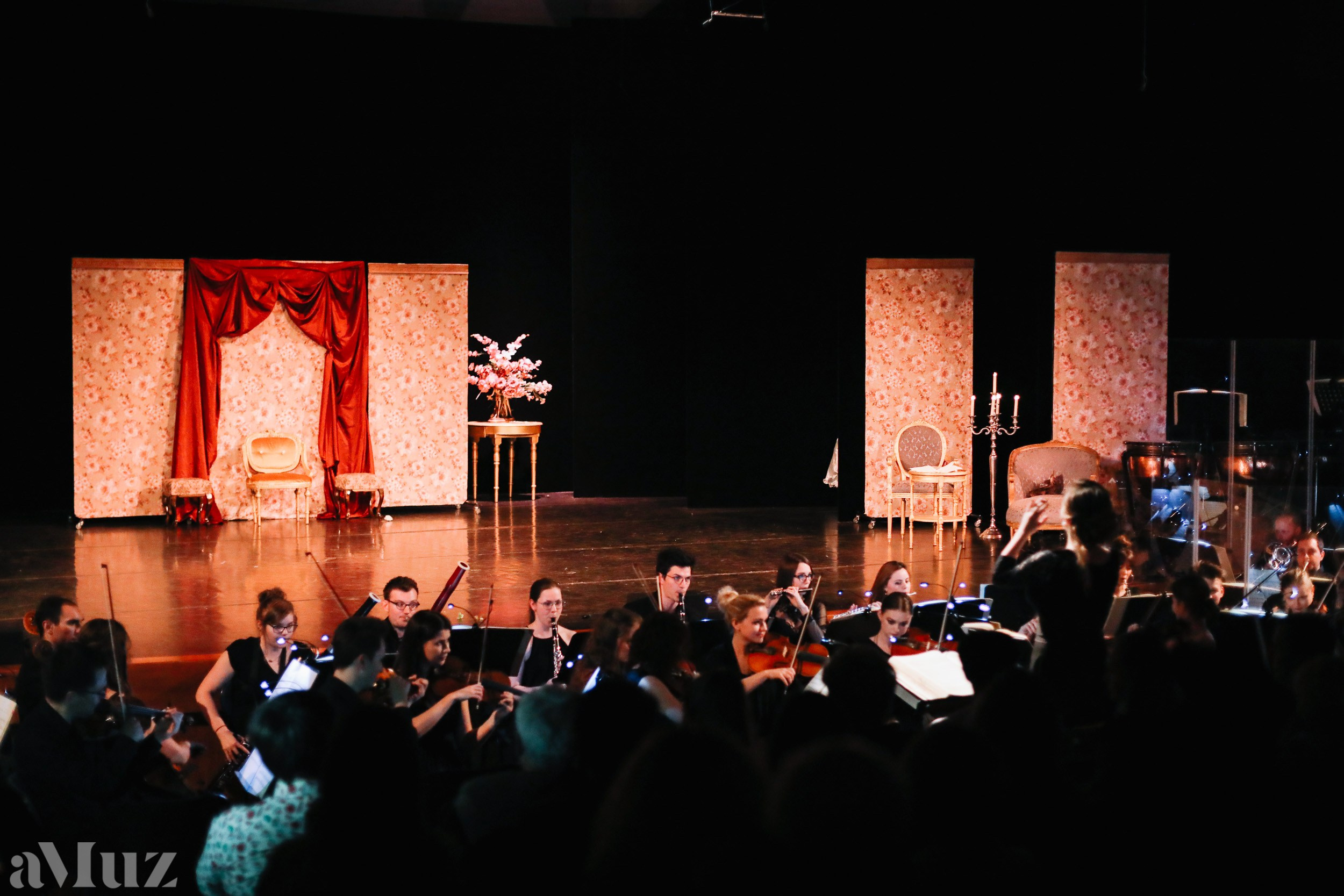 Opera Łąkowa. Fotograf Ślubny Warszawa - Sesje Biznesowe Rodzinne Eventy