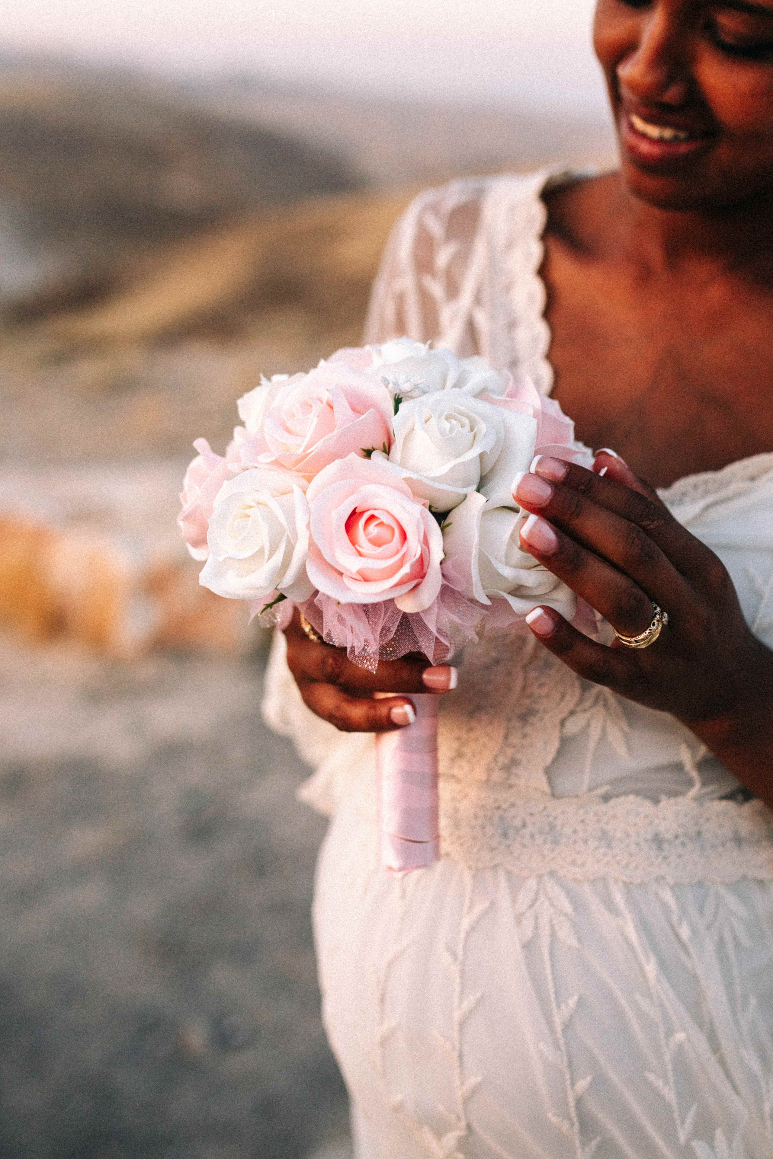 PHOTO SESSION IN THE DESERT NEAR MAALE ADUMIM. PHOTOGRAPHER IN ISRAEL