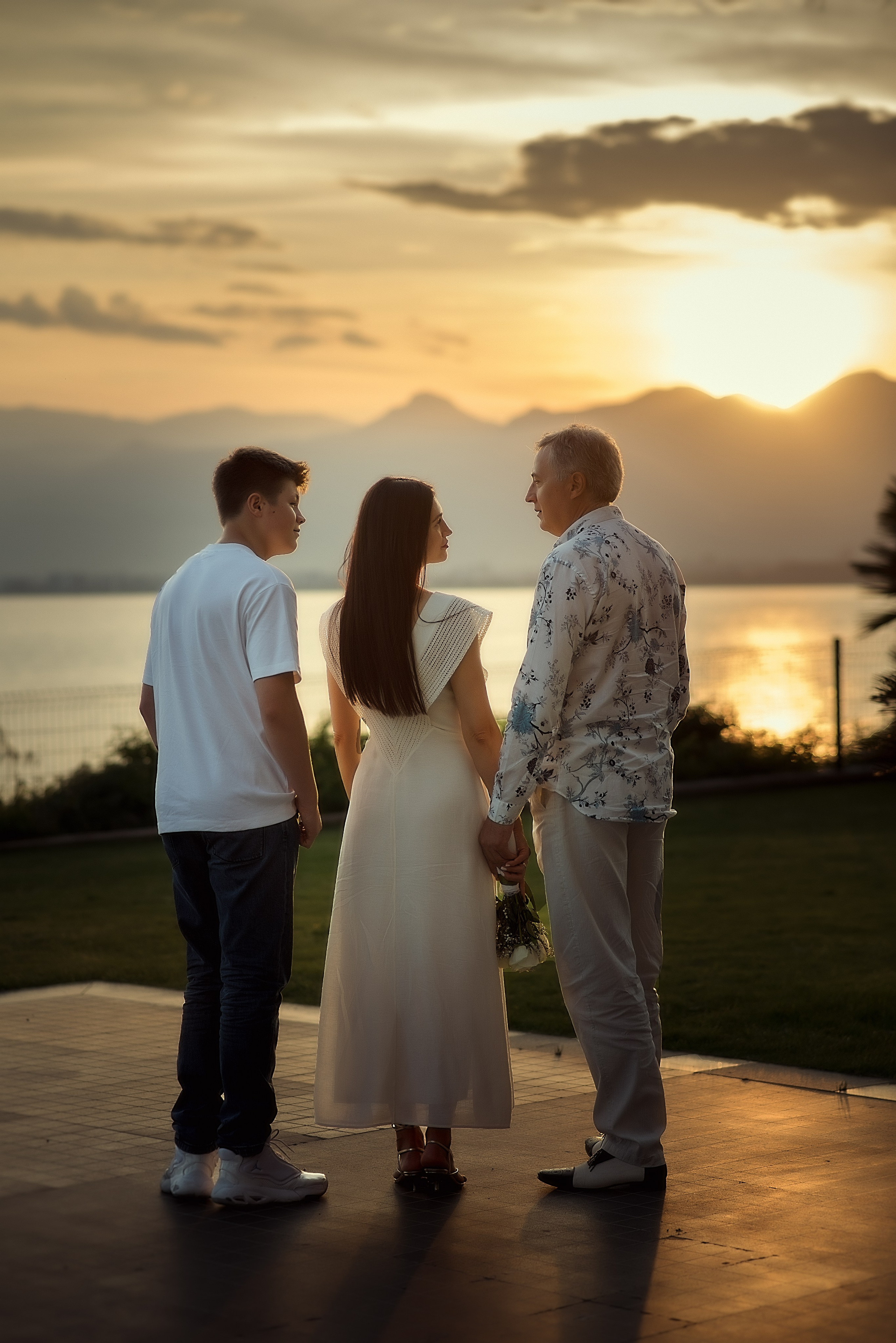 Семейная сьемка в закатном свете Анталии