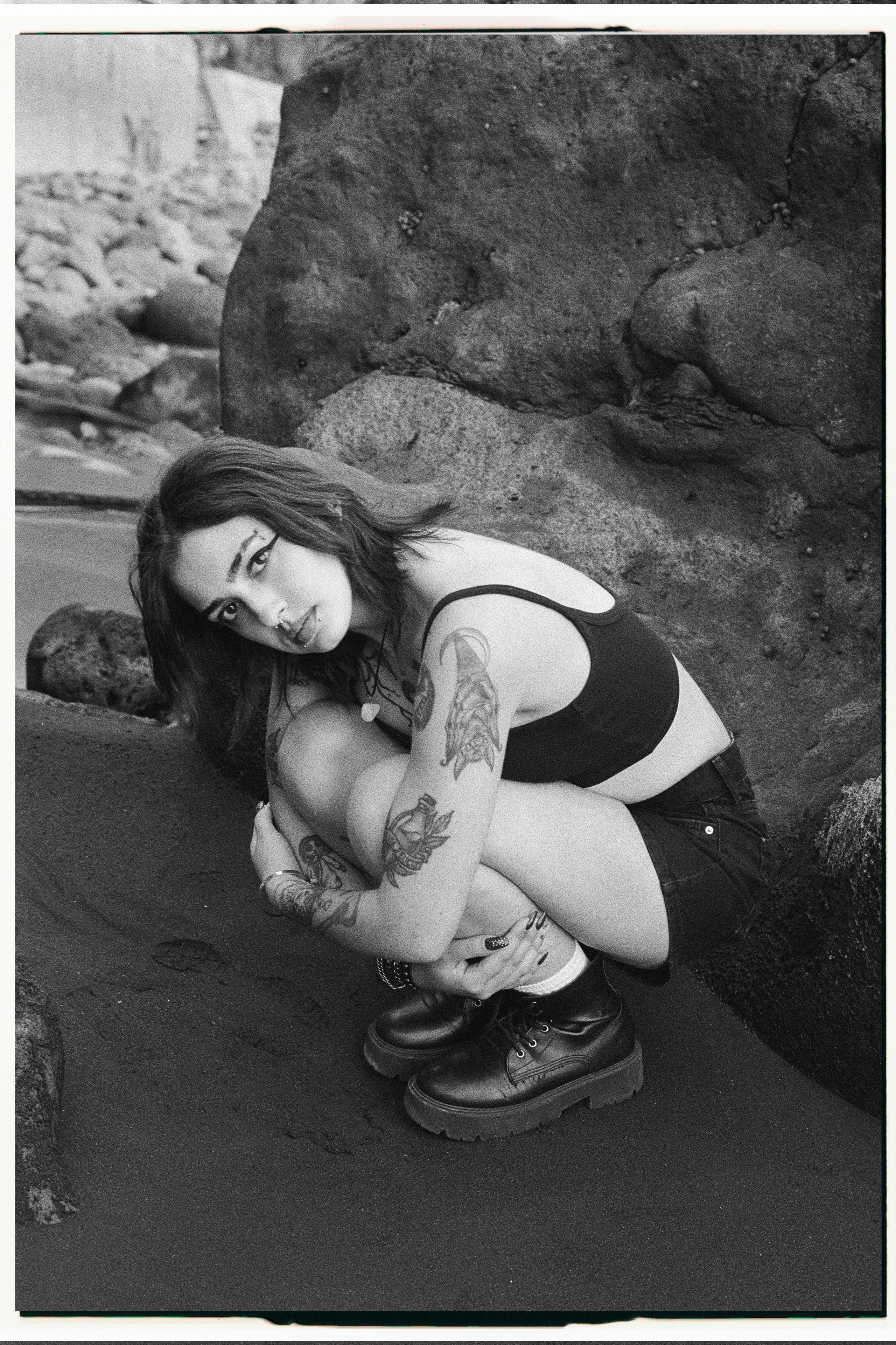 Veronica / ILFORD HP5. Portrait photographer in Madeira — Marina Shtukina