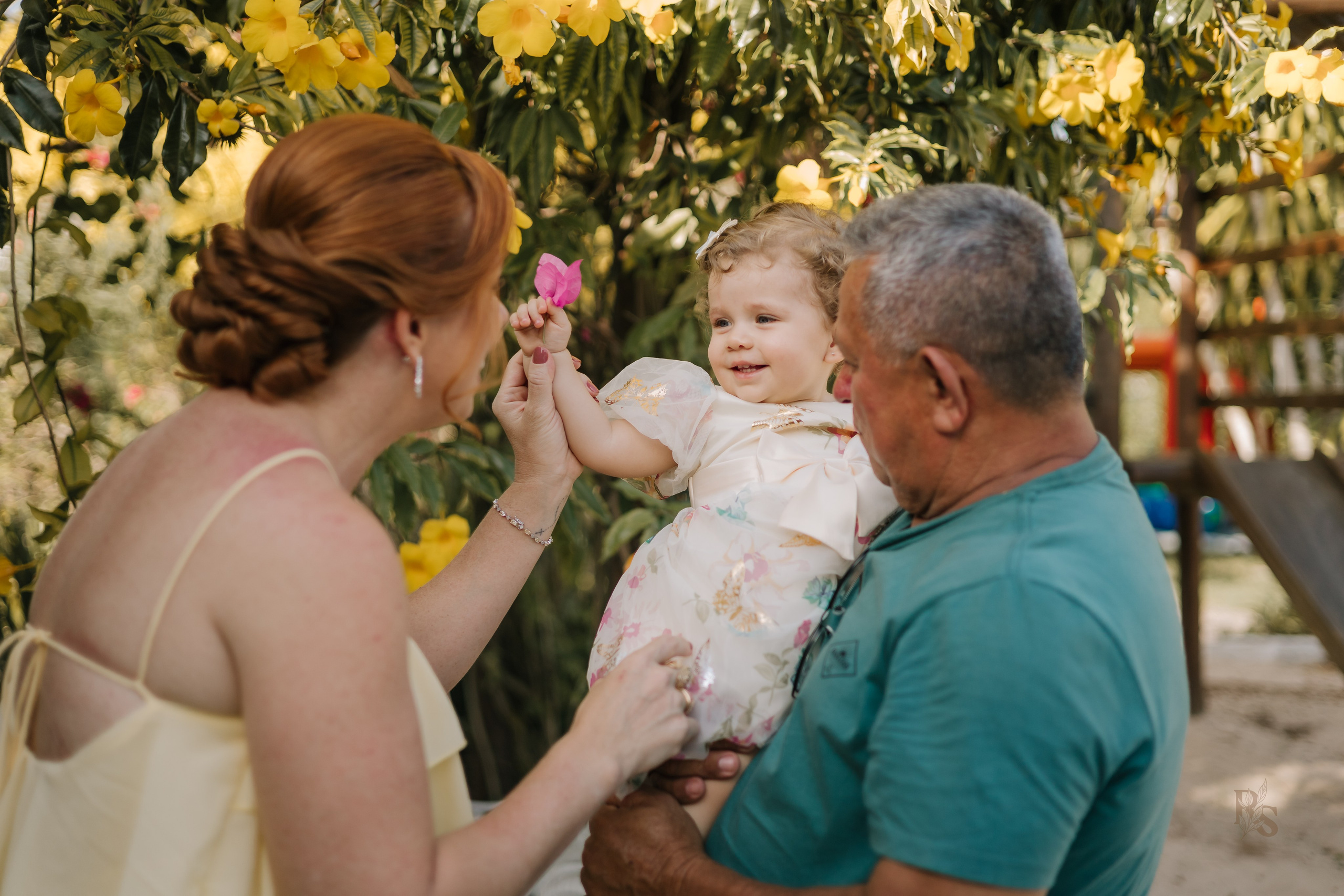 Aurora — 1 ano. Fotógrafo Richard Silvestre — Casamentos na Bahia