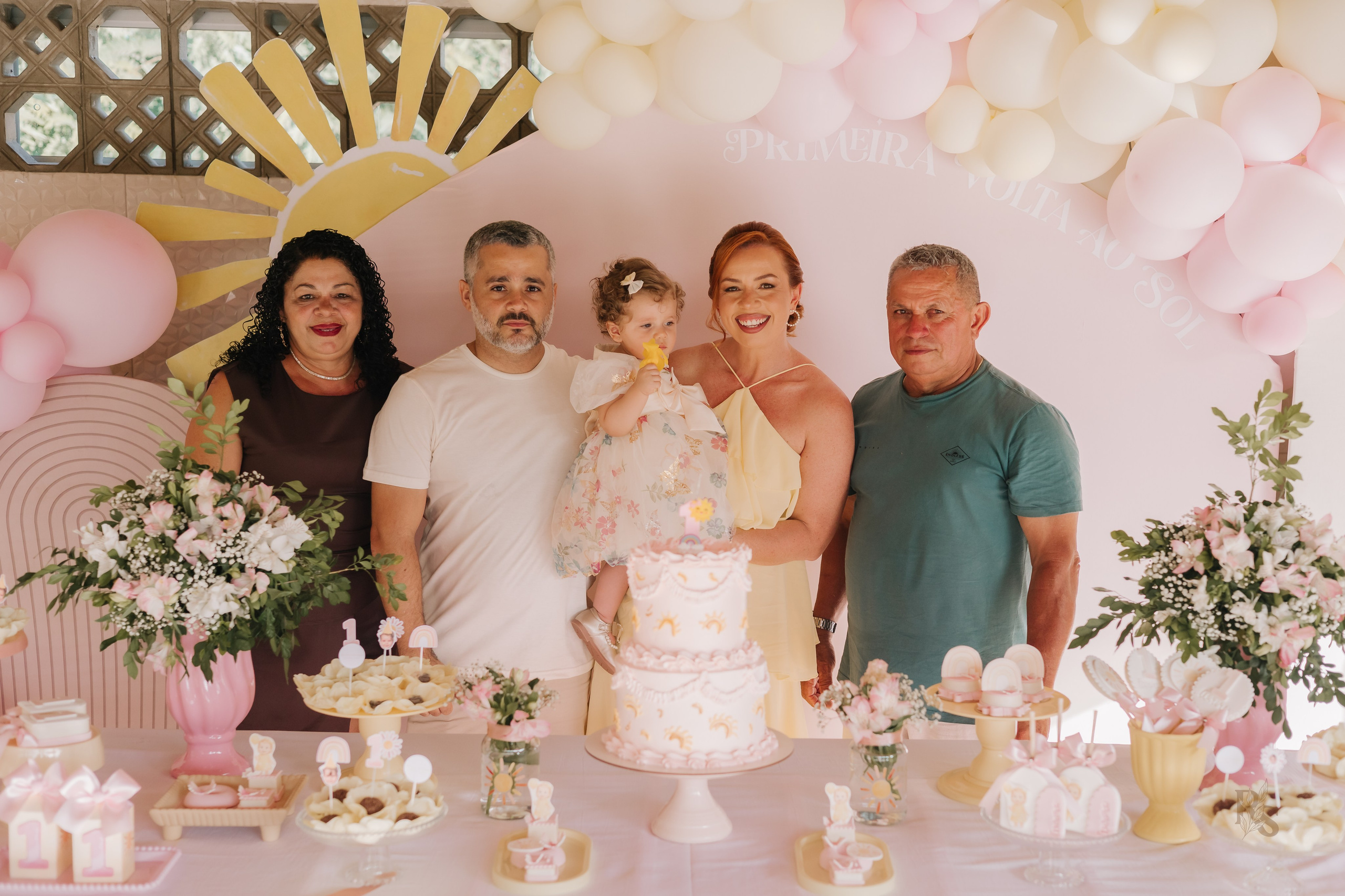 Aurora — 1 ano. Fotógrafo Richard Silvestre — Casamentos na Bahia