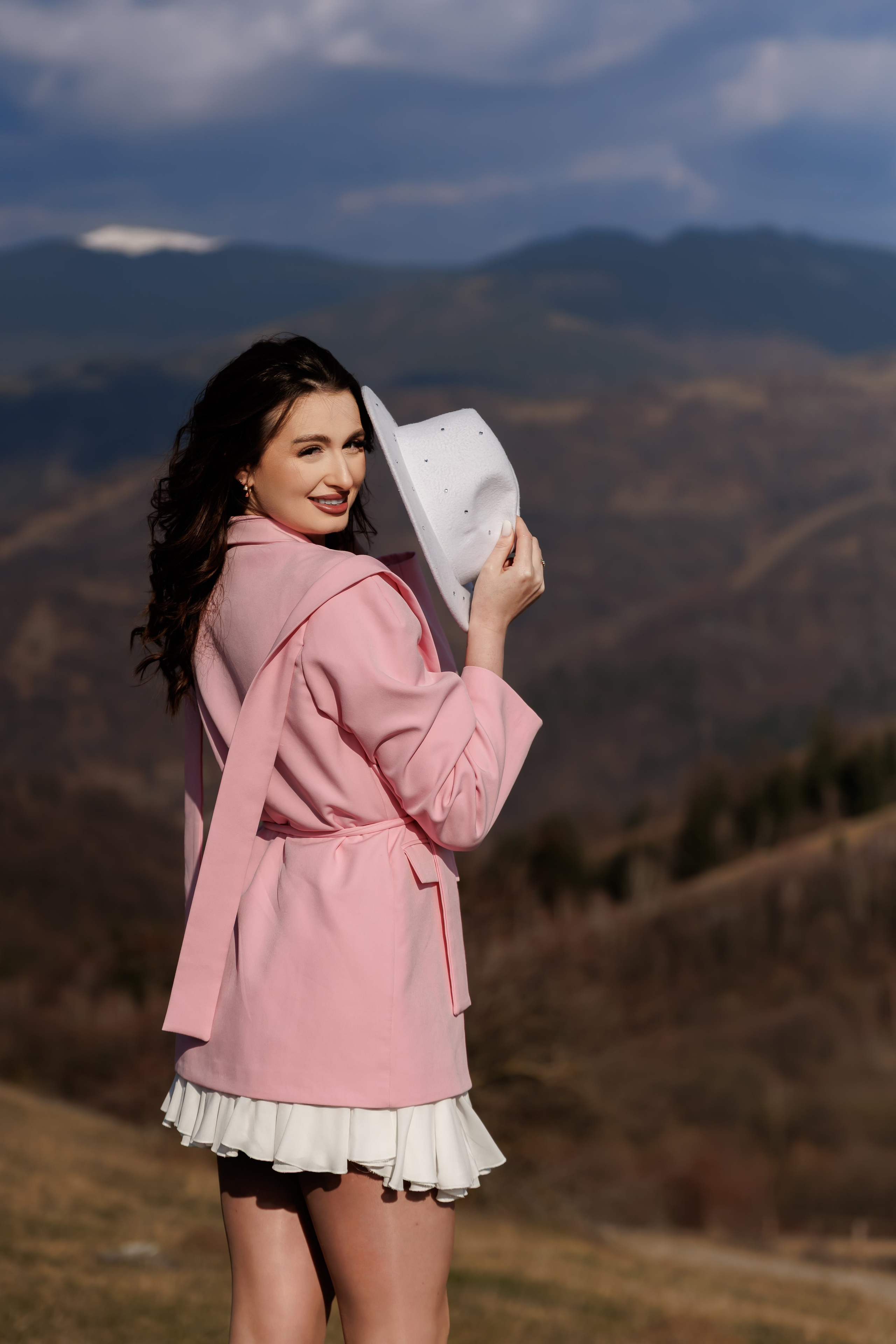 Cristina - Photoshoot - Mausoleul Mateiaș. Fotograf Profesionist Pitesti-Bucuresti| Mircea Seinea