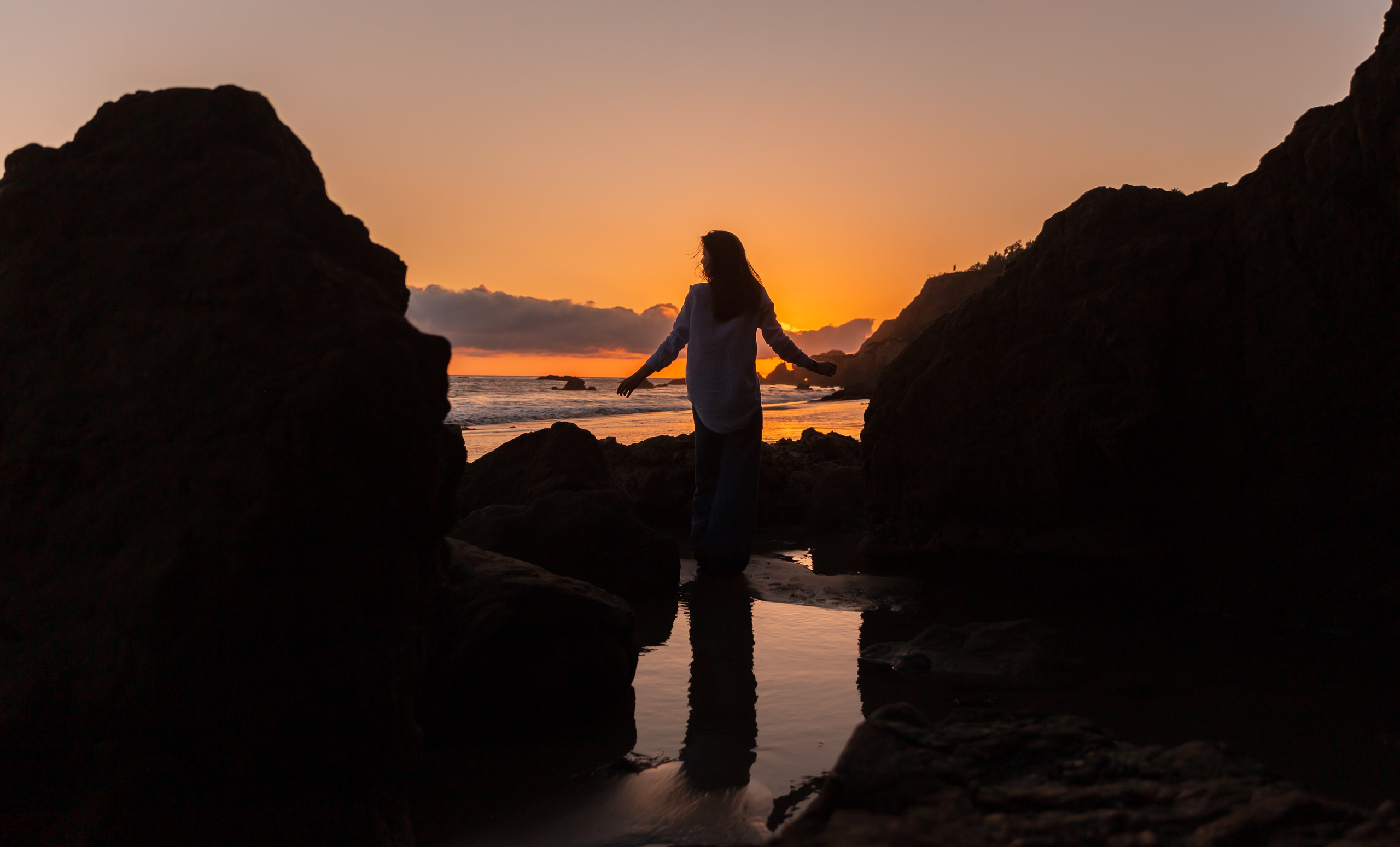 El Matador Beach Sunset Photoshoot. Los Angeles portrait photographer Valeria Kasatkina