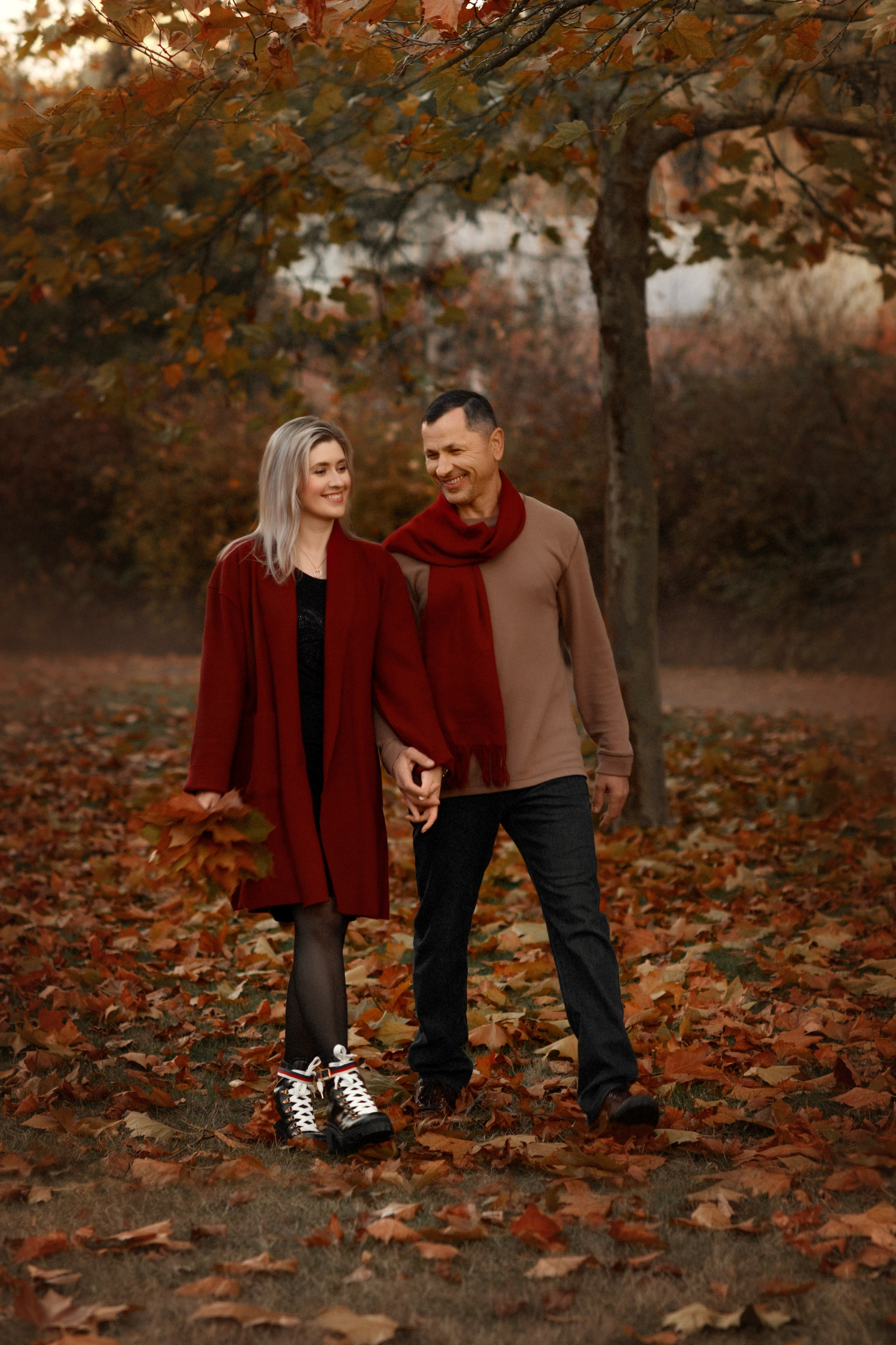Autumn romance. Wedding & portrait photography in the Seattle Area. Helen Michelle photographer