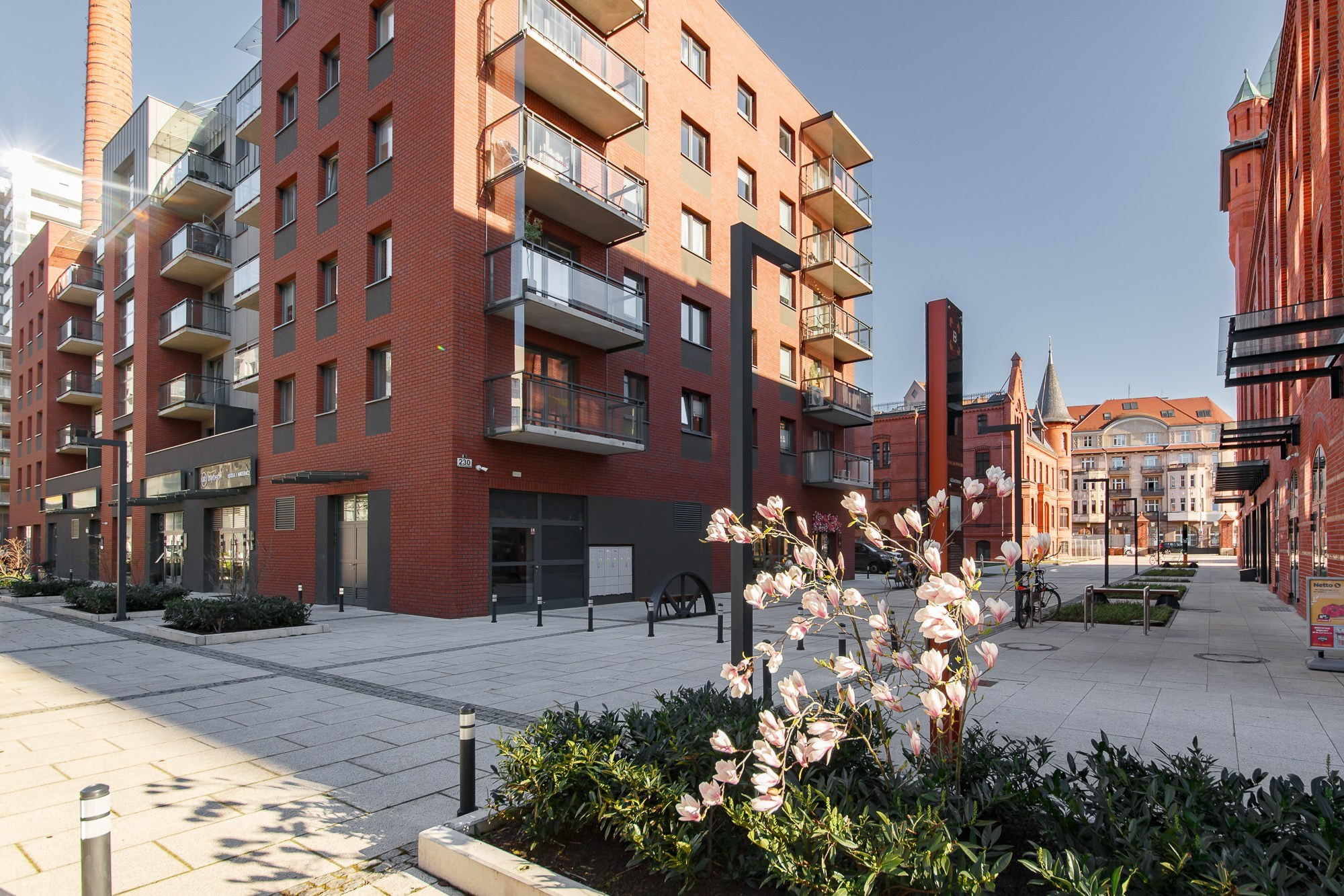 Fotografia nieruchomości, wnętrz, mieszkań, restauracji, biur i apartamentów. Wedding and portrait photographer in Poland Vitali Frozen