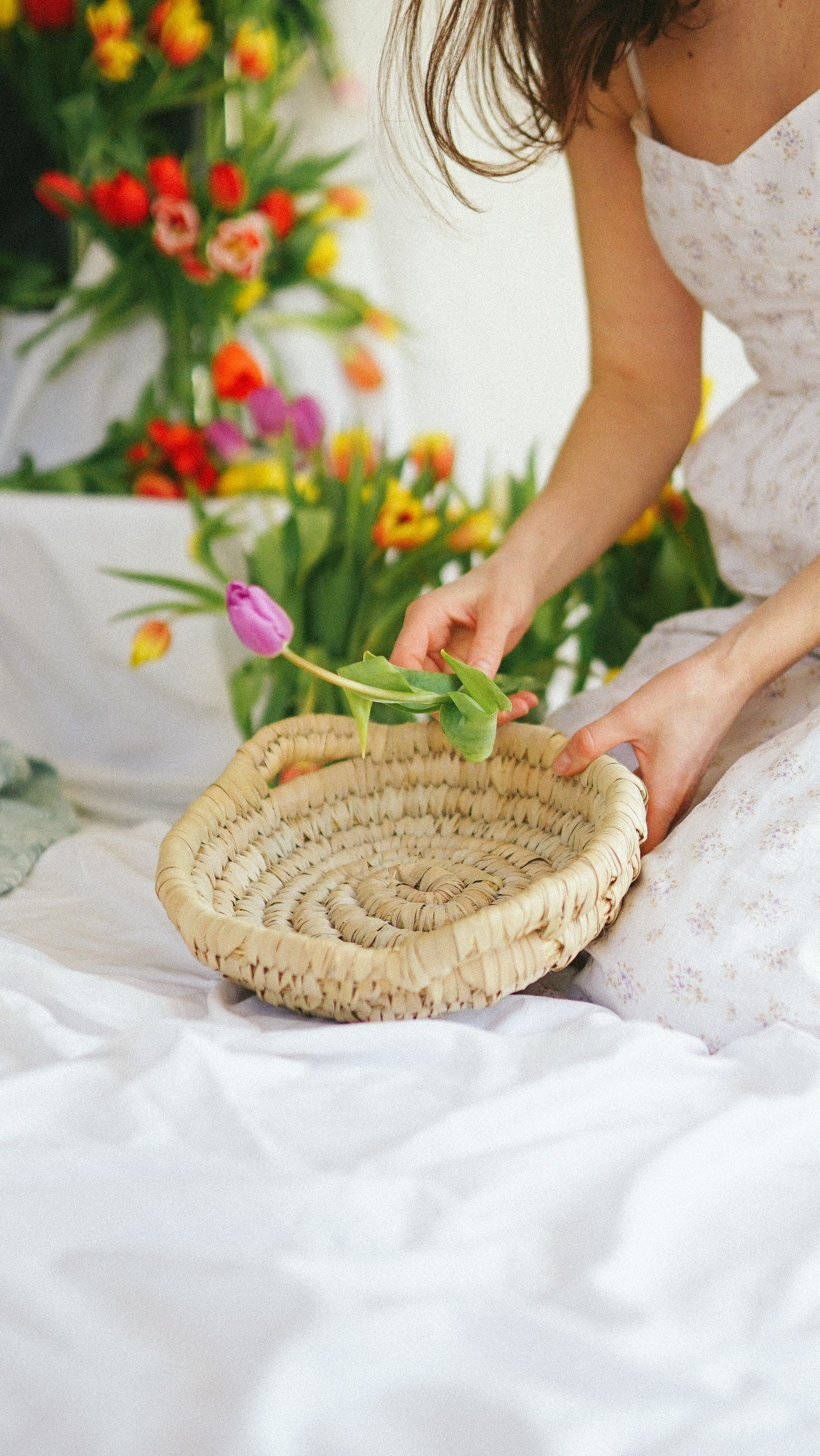 Ședințe Foto Primăvara Colorată Brașov | Mădălina Beda. Madalina Beda- Artist vizual, fotograf, doula la nastere, consultant babywearing Brasov si in toata tara