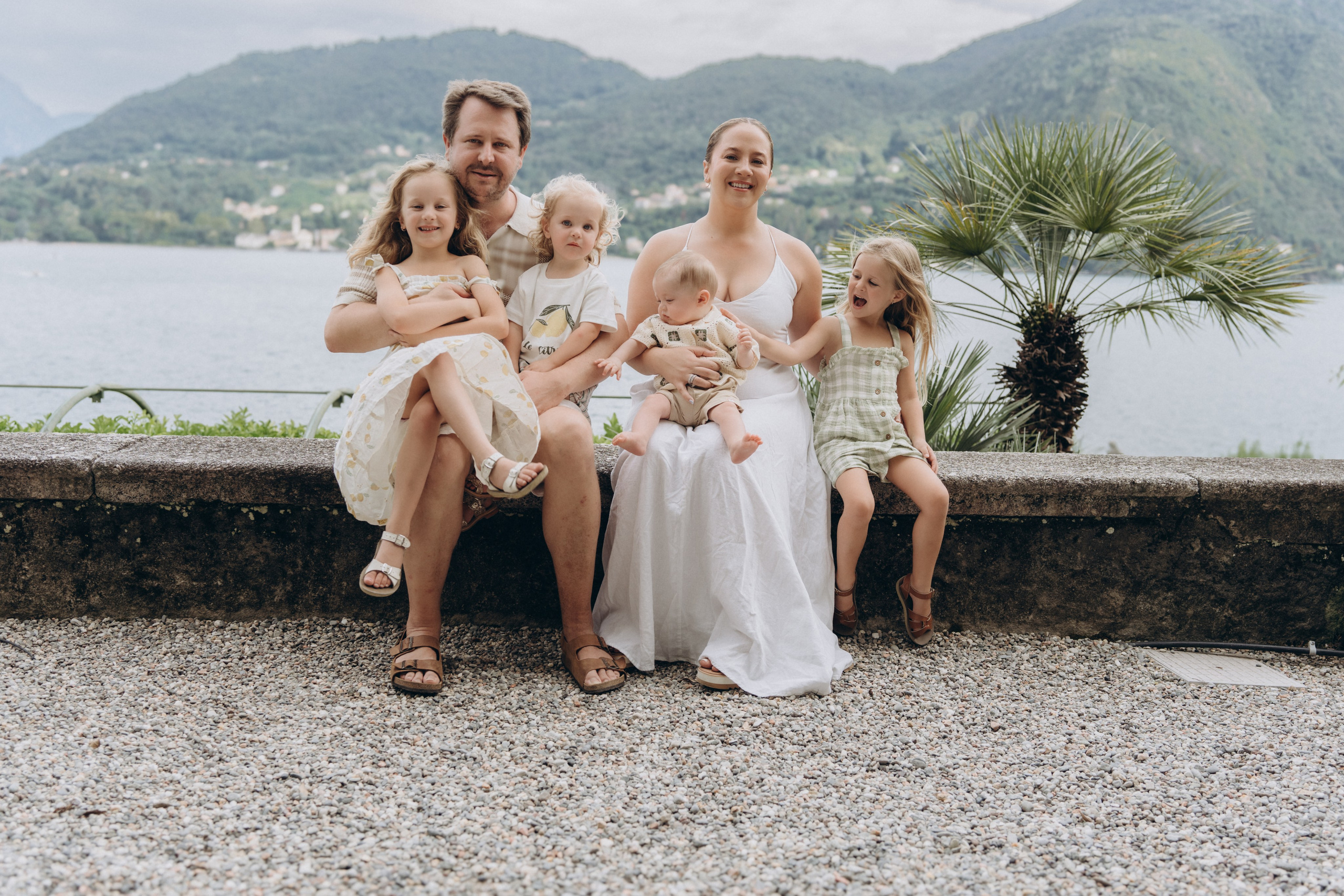 Family moments in Como Lake. PHOTOGRAPHER IN ITALY