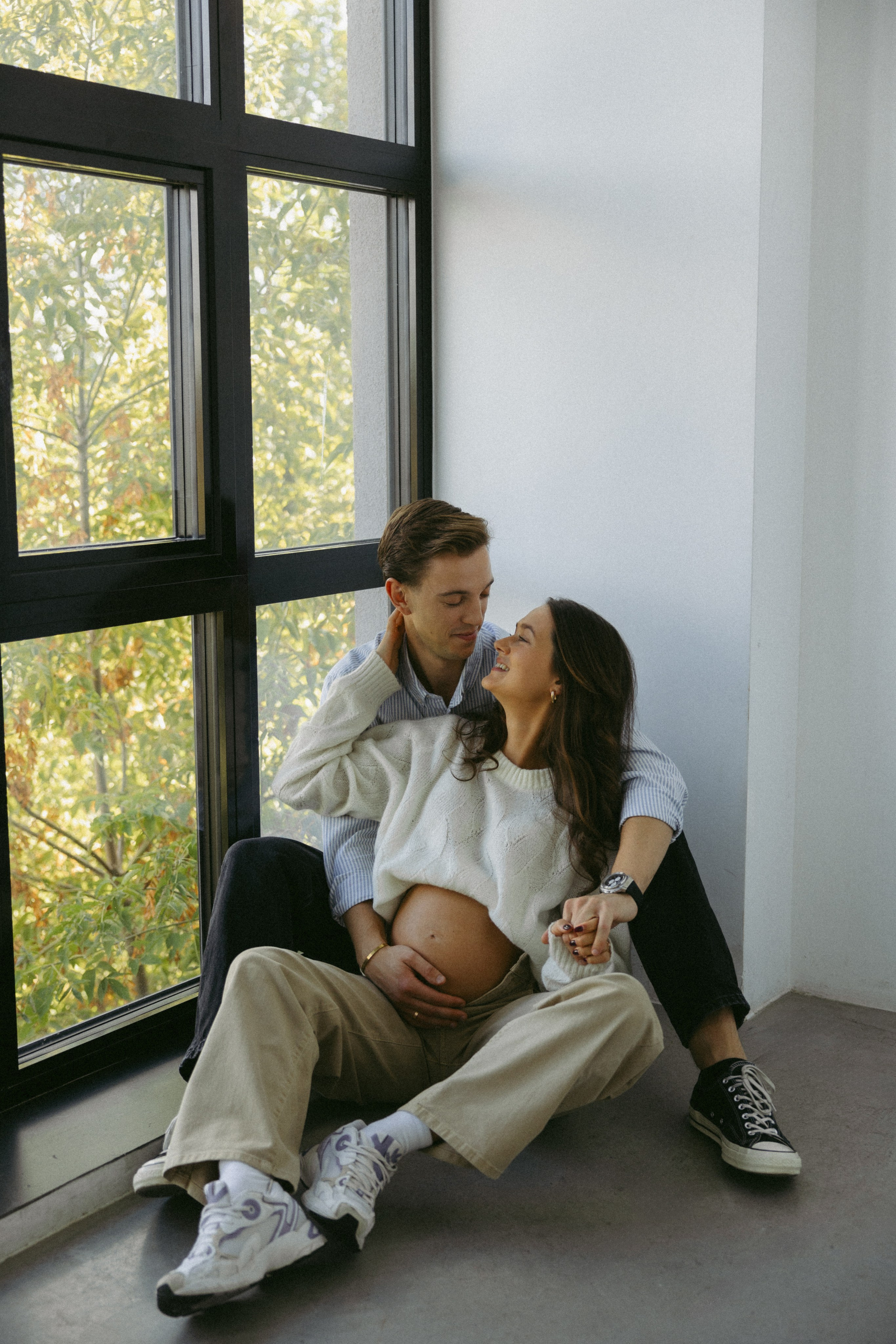 Ieva ir Žilvinas | Moderni laukimo fotosesija studijoje. Vestuvių ir šeimų fotografė Lena Bondarenko / belove photo