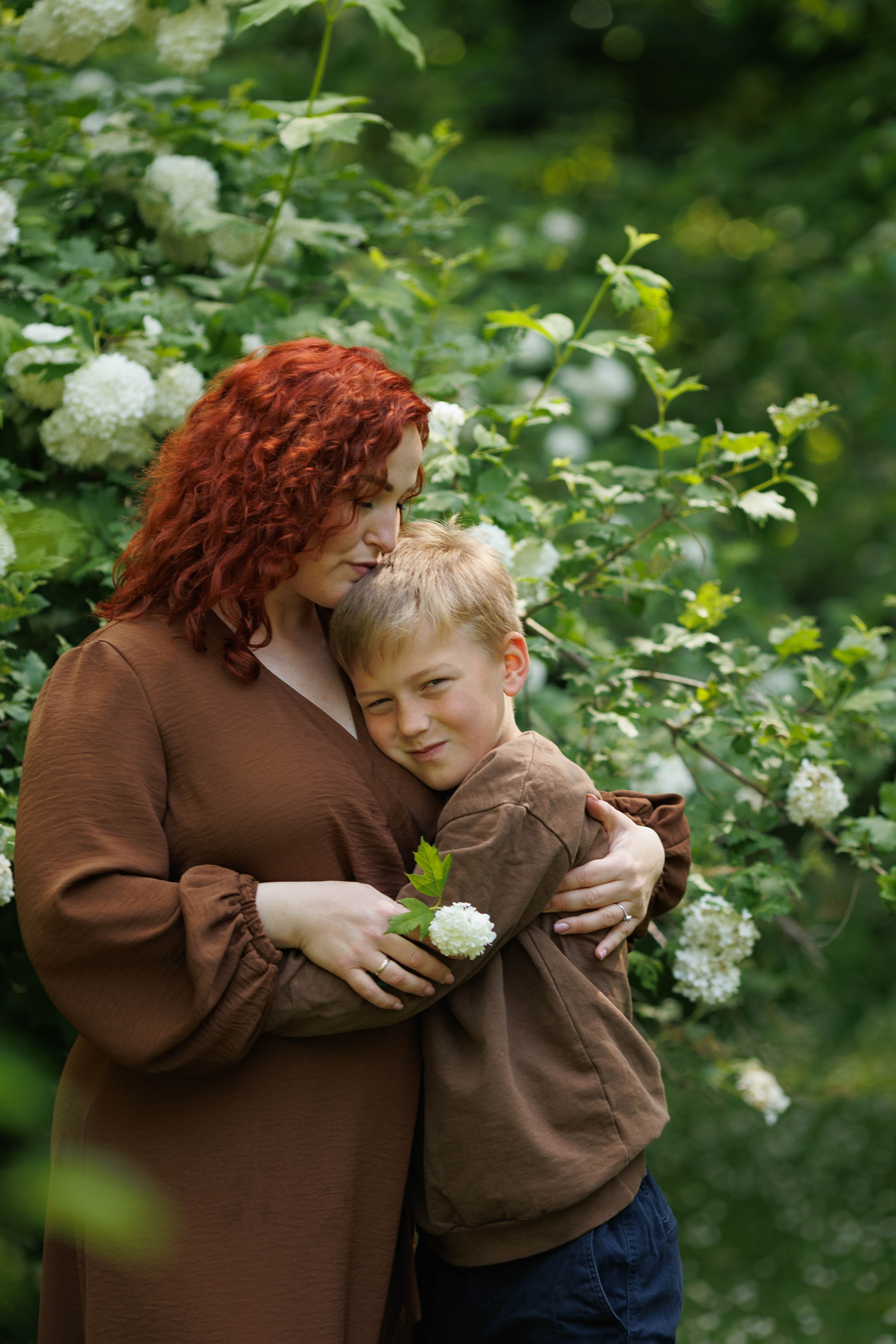 Family walking in the park. Family photographer in Vilnuis Svetlana Naumova