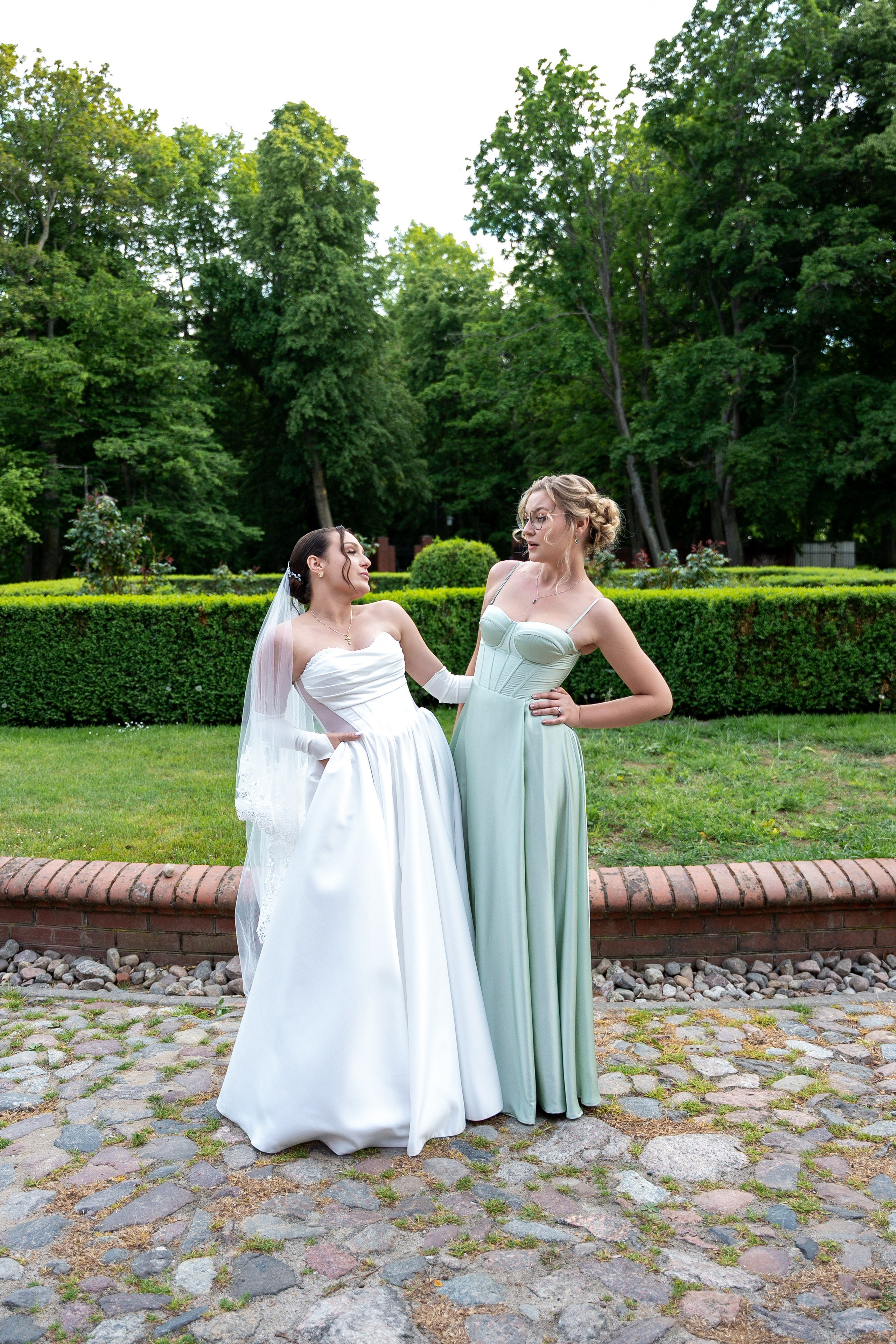 E&N: Zamek w Rzucewie. SL Wedding Photo — Editorial, Elegant & Timeless Wedding Photography in Poland and Across Europe
