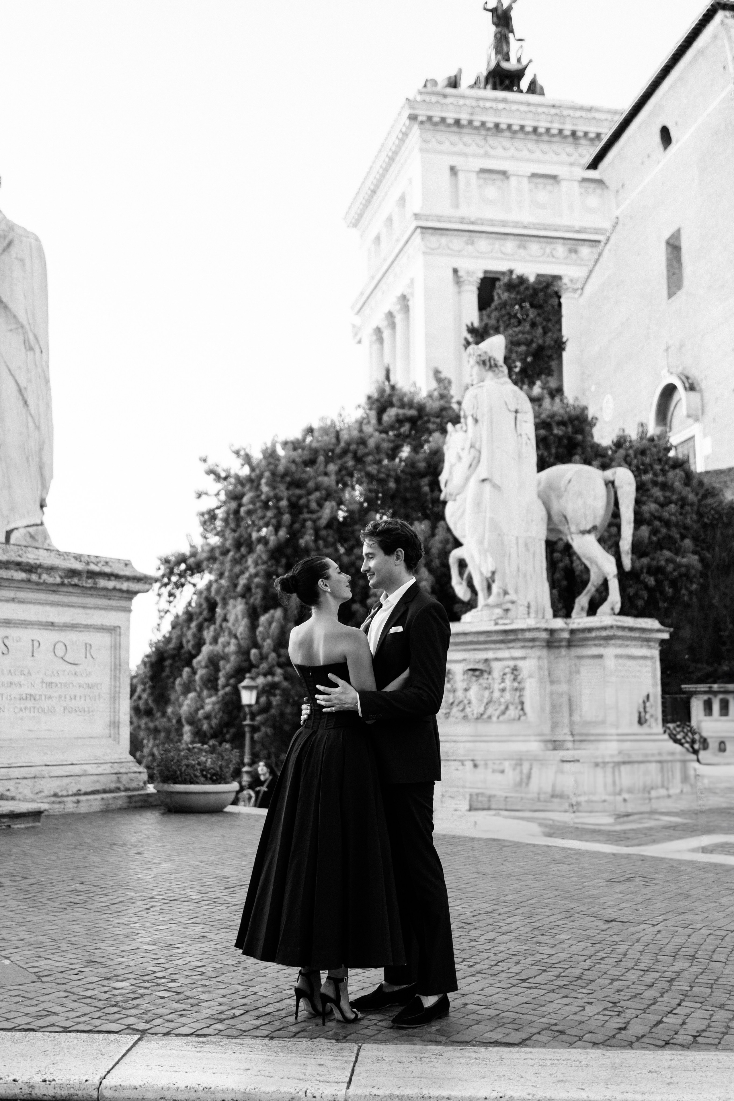 Wedding photographer Italy Rome, Tuscany, Lake Como, Sicily, Puglia. Wedding Photographer Rome Tuscany Como Sicily Puglia Amalfy Italy- Oksana Savenchuk
