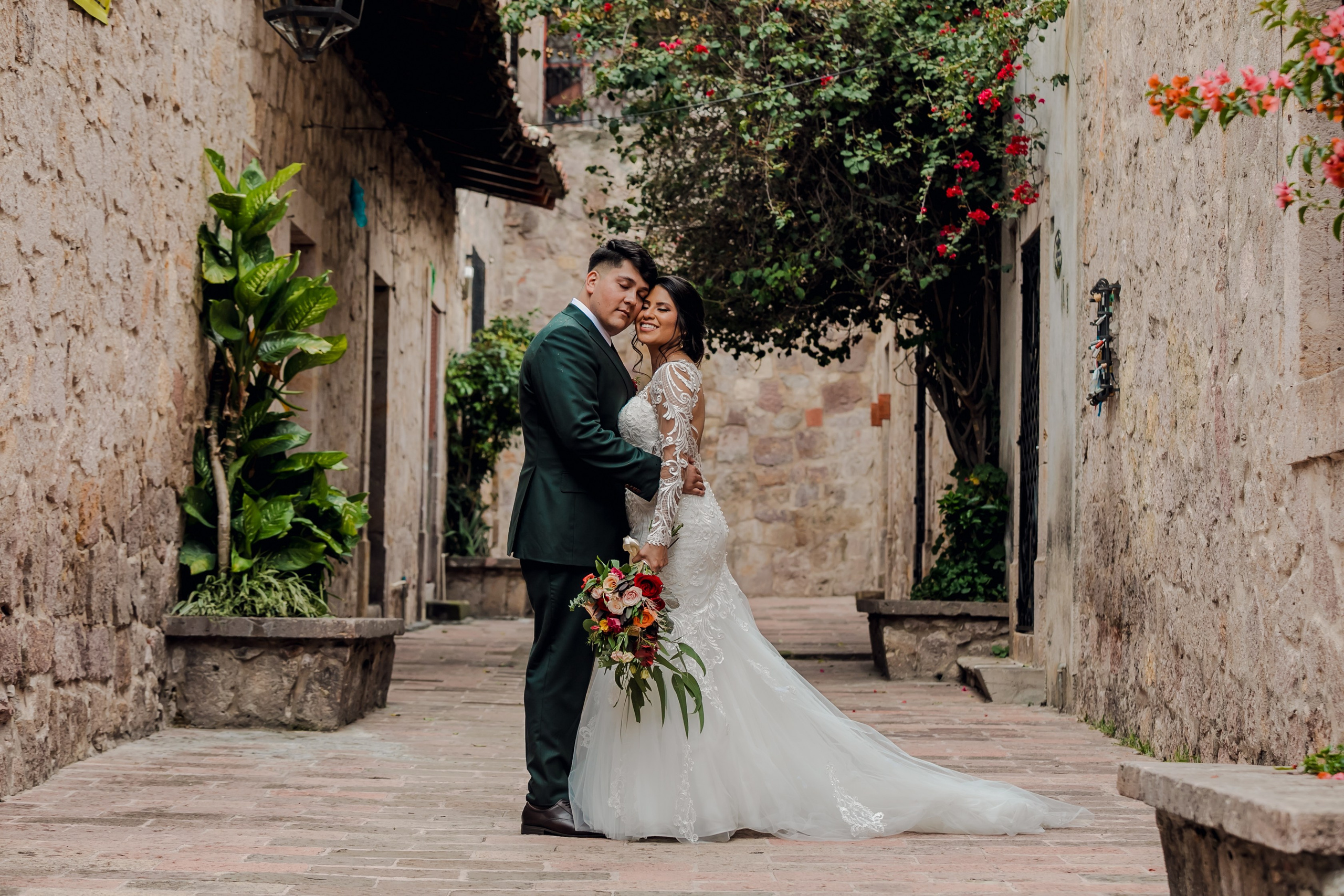 WEDDING PHOTOS. Wedding Photographer and Filmmaker in Guadalajara Mexico Abraham Linares