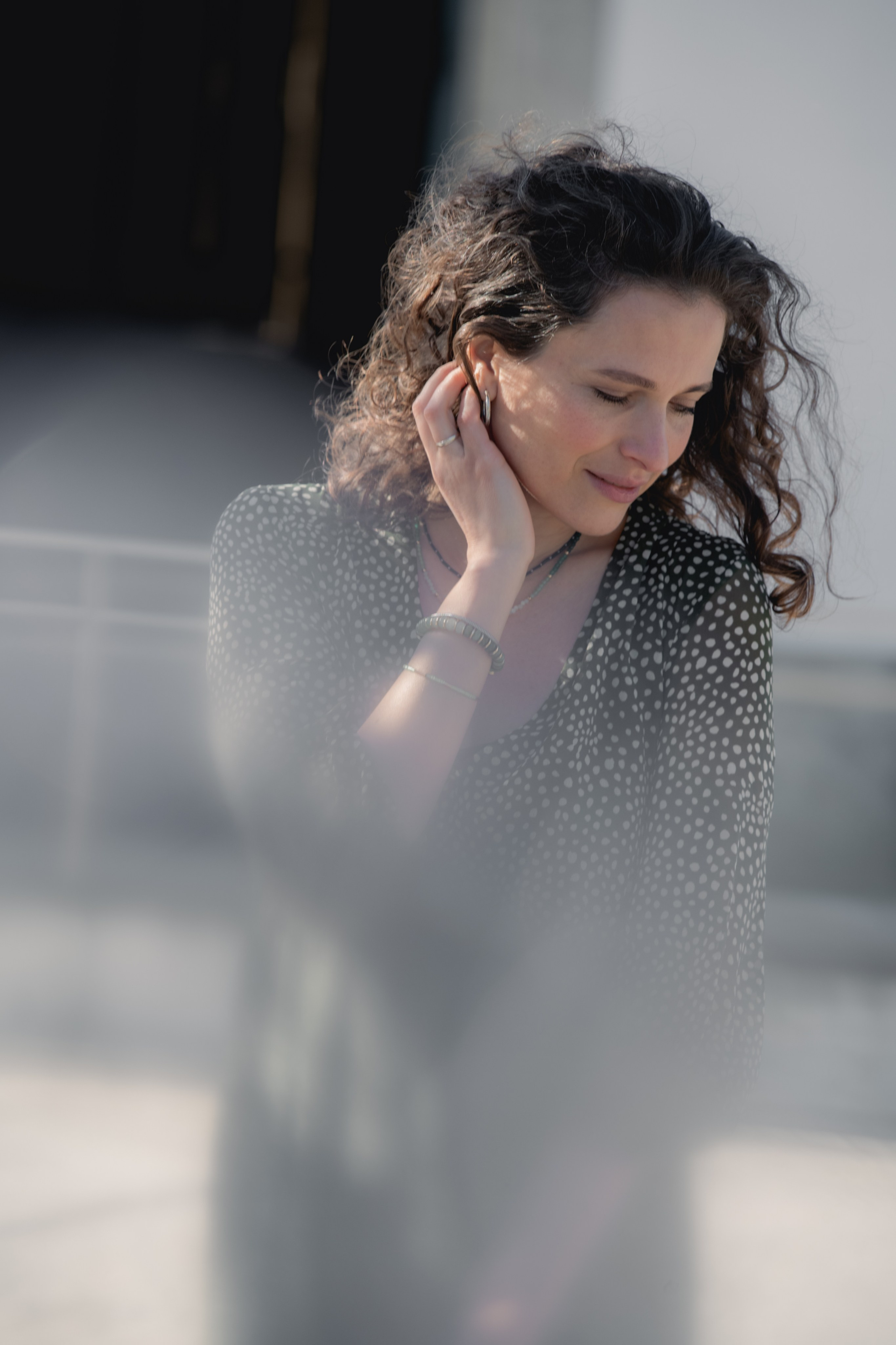 MARIA with Magnolias. Anastasiia Antoniuk portrait, family and couple photographer, Portugal