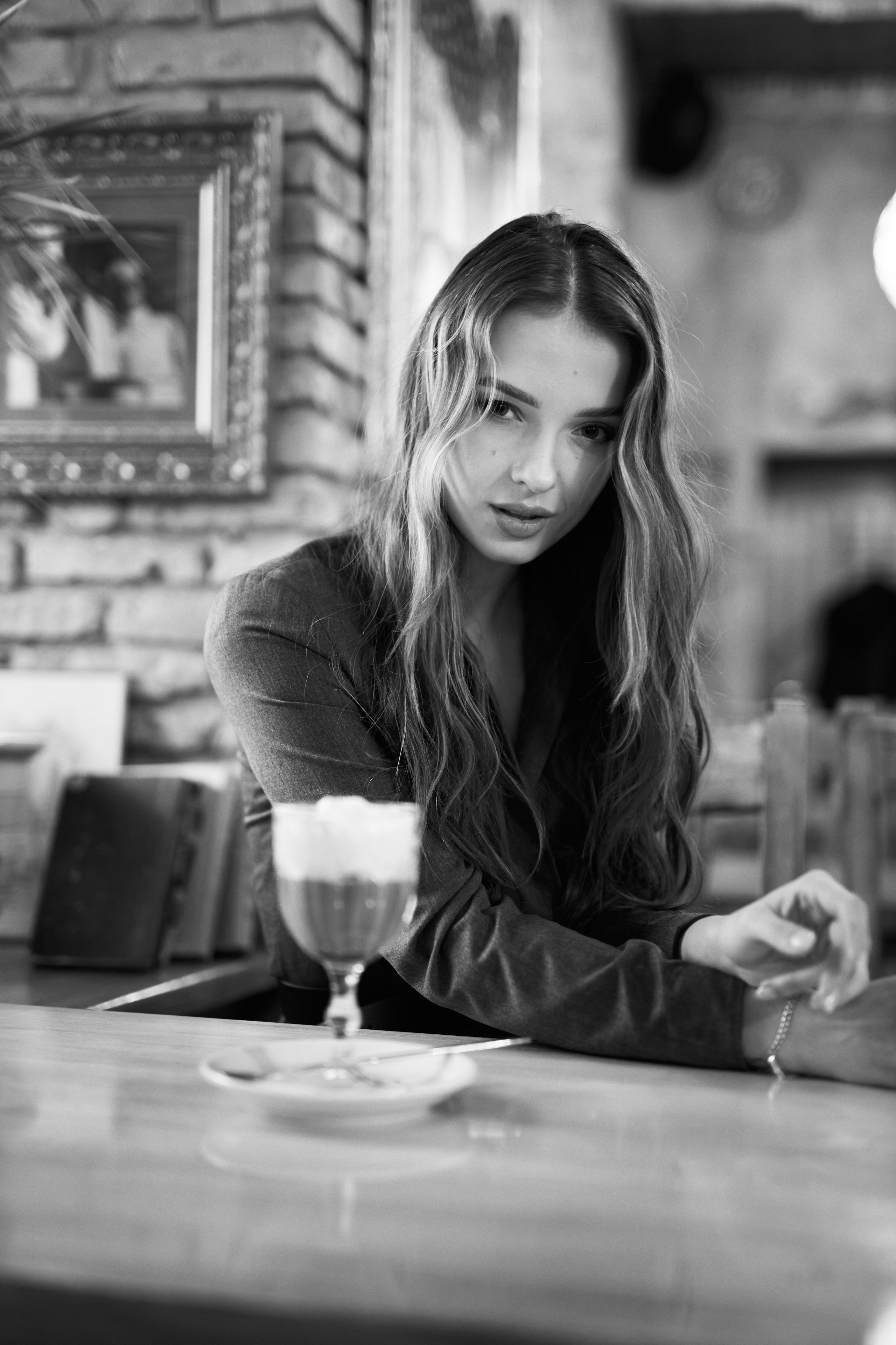 PORTFOLO. Profesionalus fotografas Vilniuje. Asmeninės ir šeimos fotosesijos, vestuvių, krikštynų bei renginių fotografavimas, produktų fotografija