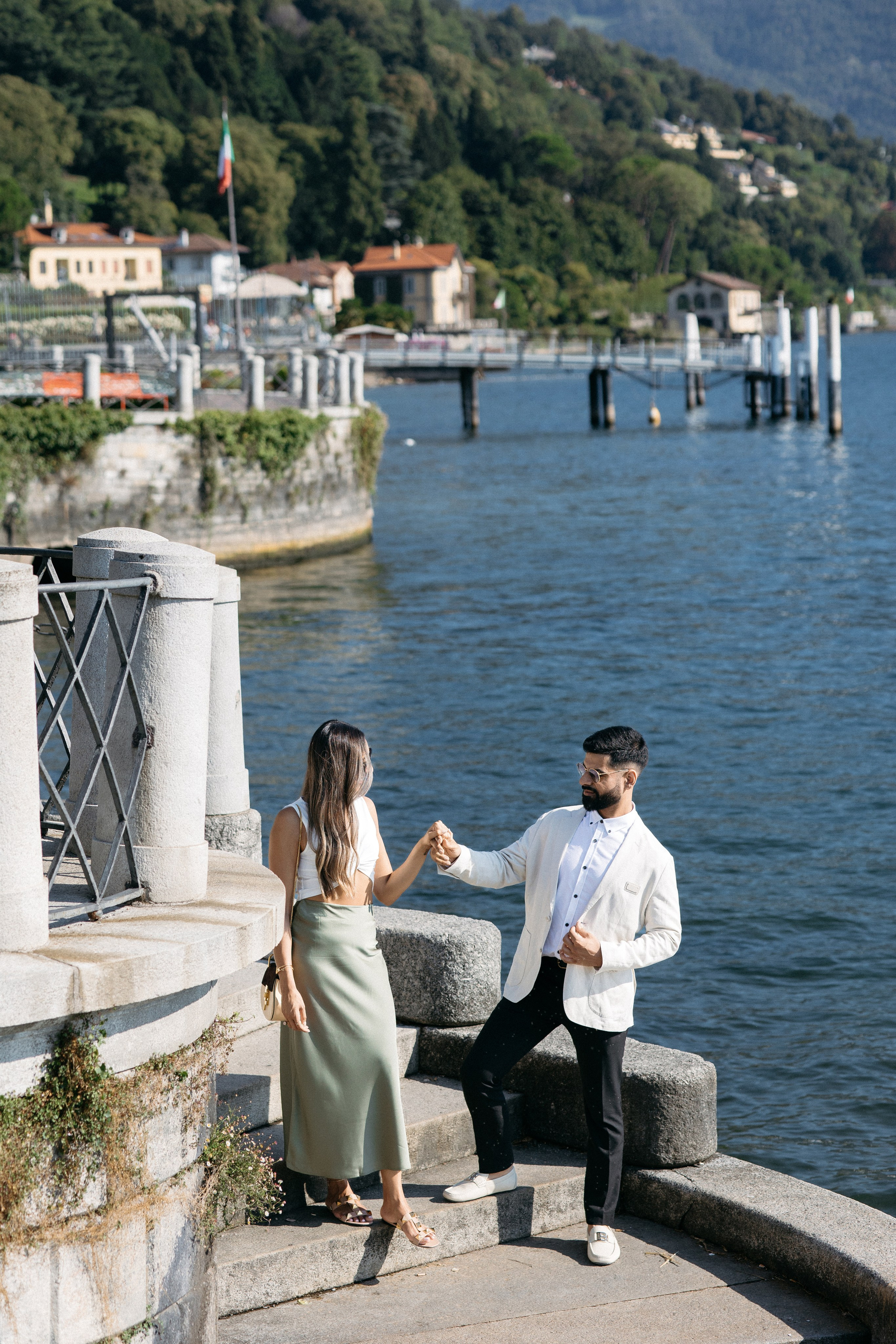 She said yes 💍. Wedding photographer in Italy