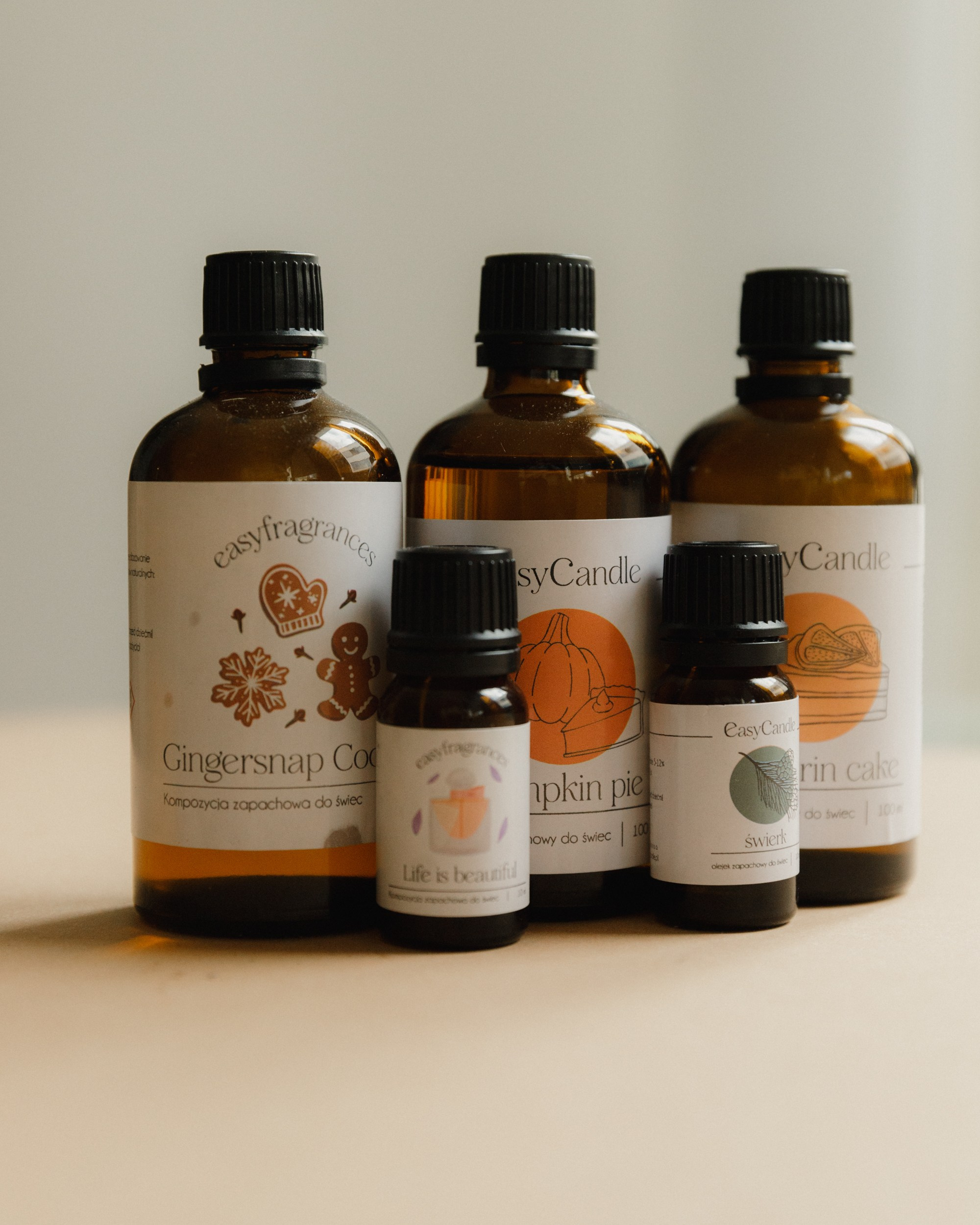 Candles | insta content. Kaja | fotograf we Wrocławiu | ludzie i psy