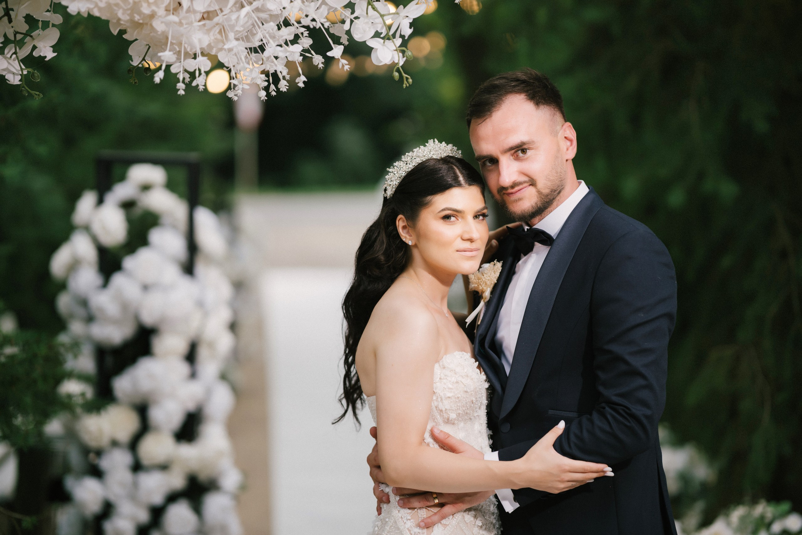 1. Mireasa Adriana în timpul pregătirilor de nuntă în Tudora Botoșani2. Costumul mirelui Ionuț fotografiat artistic în ziua nunții3. Prietenii mirelui la tradițiile de nuntă în Tudora4. Bărbieritul mirelui în cadrul obiceiurilor tradiționale de nuntă5. Fotografii de familie la biserică în ziua nunții6. Portret de familie cu mirii și copilul lor la nunta din Botoșani7. Primul dans al mirilor la Mariage Dor Baisa Botoșani8. Decor elegant de nuntă la Mariage Dor Baisa9. Emoții și tradiții la nunta din Tudora județul Botoșani10. Fotograf profesionist de nuntă în Botoșani surprinzând momente autentice - otograf-nunta-botosanifotograf-evenimente-botosanifotograf-profesionist-botosanifotograf-nunta-tudoranunta-tudora-botosanisedinta-foto-nunta-botosanipoze-nunta-botosanifotografii-nunta-tudorafotograf-cununie-religioasa-botosanibiserica-sfintii-imparati-constantin-si-elena-tudoramariage-dor-baisa-botosanirestaurant-nunta-botosanidansul-mirilor-mariage-dorpregatiri-mire-botosanipregatiri-mireasa-botosanitraditii-nunta-moldovaobiceiuri-nunta-tudorafotograf-familie-nunta-botosaniportret-miri-botosanigalerie-foto-nunta-botosanialbum-foto-nunta-botosaninunta-eleganta-botosaninunta-cu-traditii-botosanifotograf-premium-nunta-botosaniservicii-foto-video-botosanipoveste-de-nunta-botosanifotograf-documentar-nuntafotograf-natural-emotionalmiri-ionut-si-adriananunta-autentica-tudora -otograf-nunta-botosanifotograf-nunta-tudoranunta-tudora-botosanifotograf-evenimente-botosanifotograf-profesionist-botosaniservicii-foto-video-botosanigalerie-foto-nunta-botosanialbum-foto-nunta-botosani - nunta-autentica-botosaninunta-cu-traditii-botosanipoveste-de-nunta-botosanifotografii-emotionante-nuntamomente-autentice-nuntafotografie-documentara-nuntafotograf-natural-nunta- pregatiri-miri-tudorabiserica-tudora-botosanicununie-religioasa-tudoramariage-dor-baisa-botosanipetrecere-nunta-botosanivalsul-mirilor-botosani - alino-foto-studio-botosaniionut-si-adriana-nunta-tudorafotograf-alin-chirila-botosani