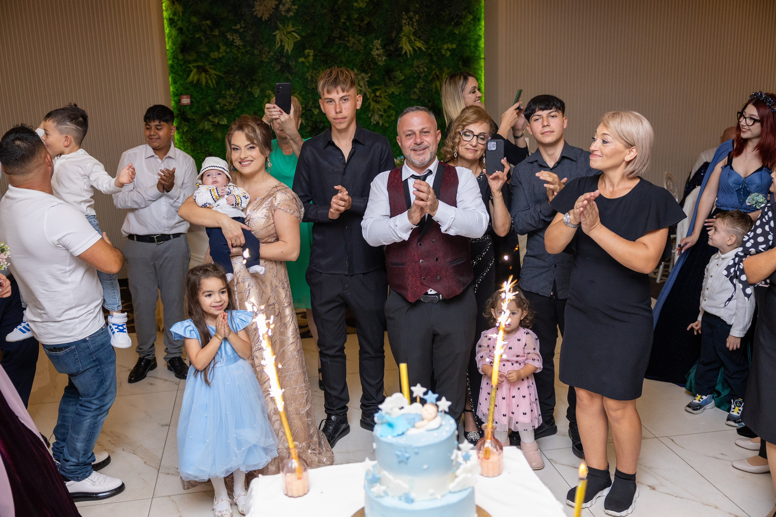 Andrei Sebastian. Moments By Gub