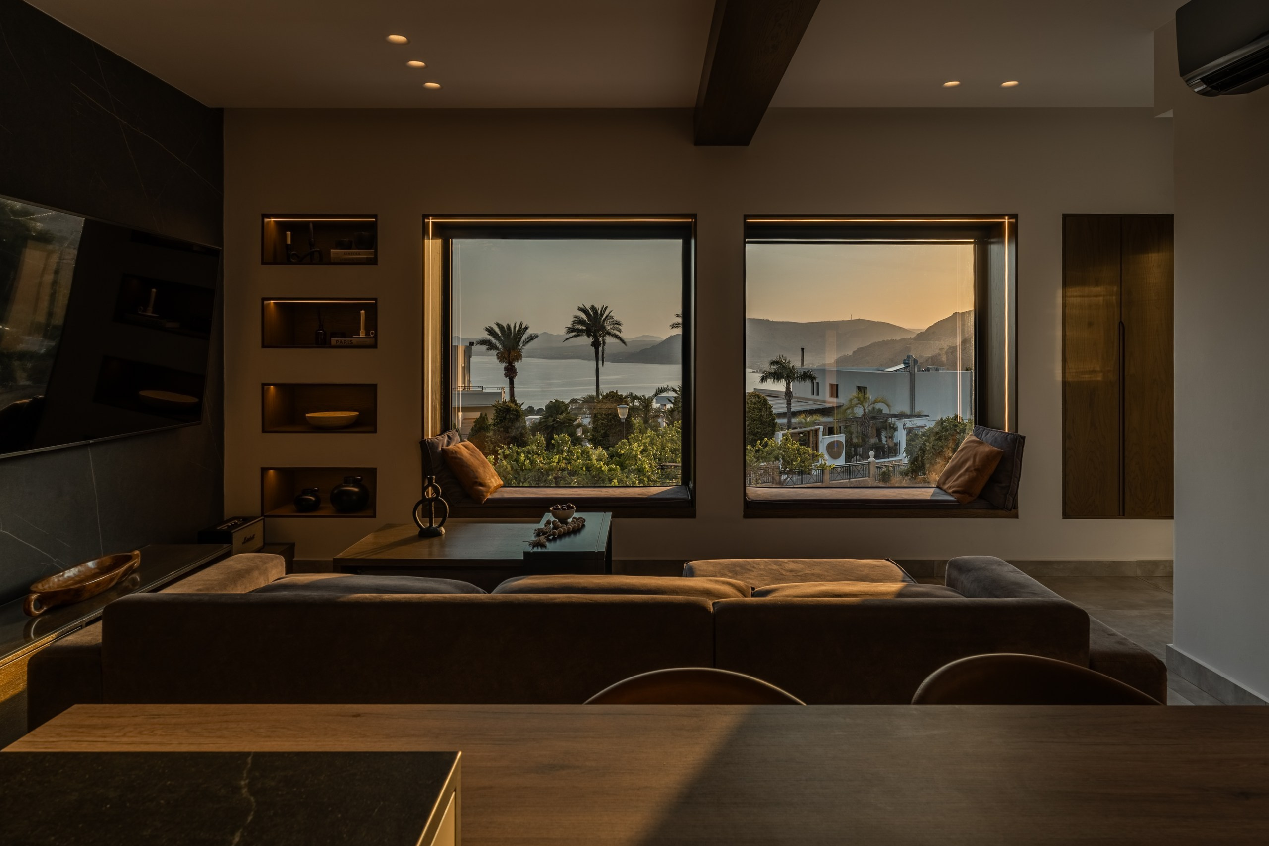 Idomenea Interior. Photo & Videos