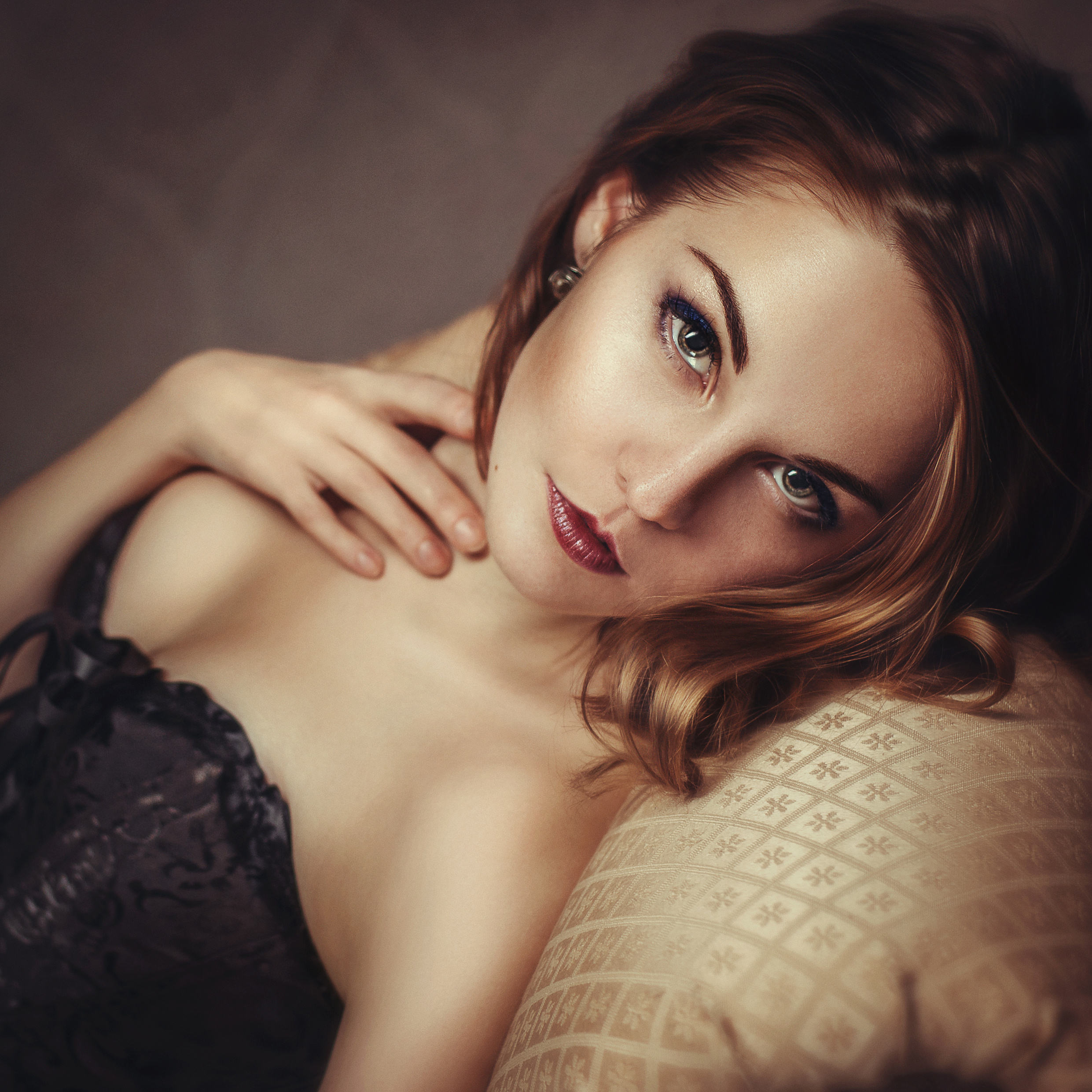 Burlesque (2014). Photographer and retoucher Elena Skullova