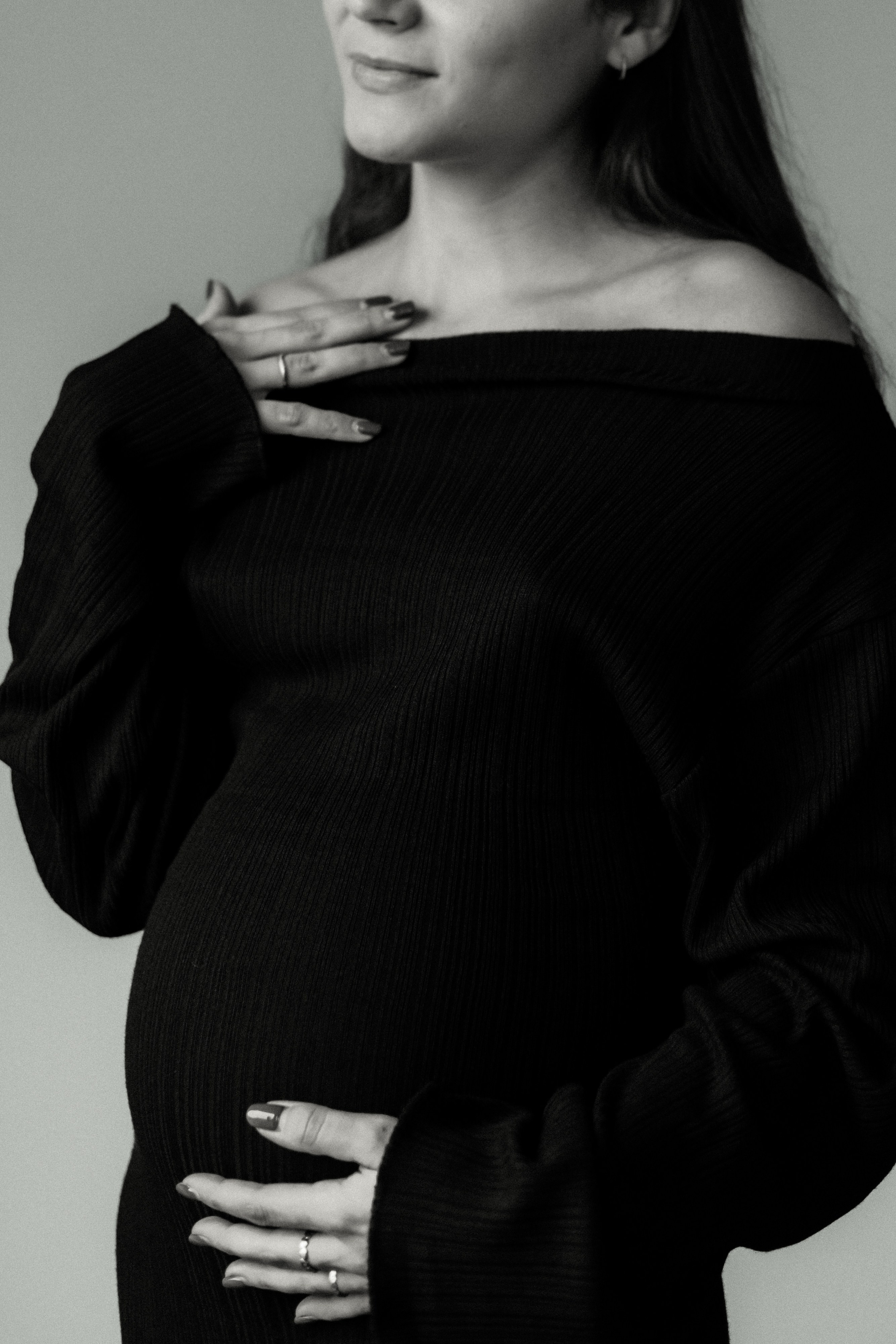 Pregnancy shooting at home. Elena Gorobets. Photographer in Zagreb