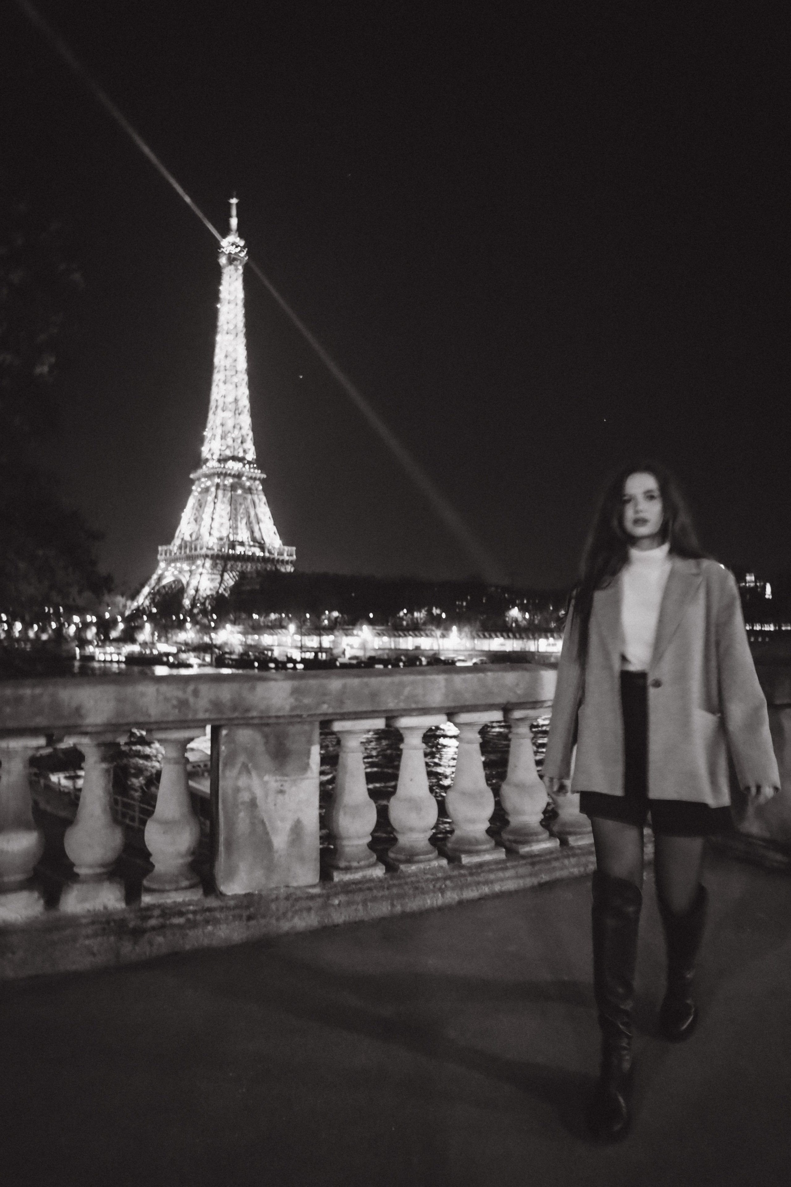 Paris Night Photoshoot. Photographer in Paris: Vlada PhotoArt