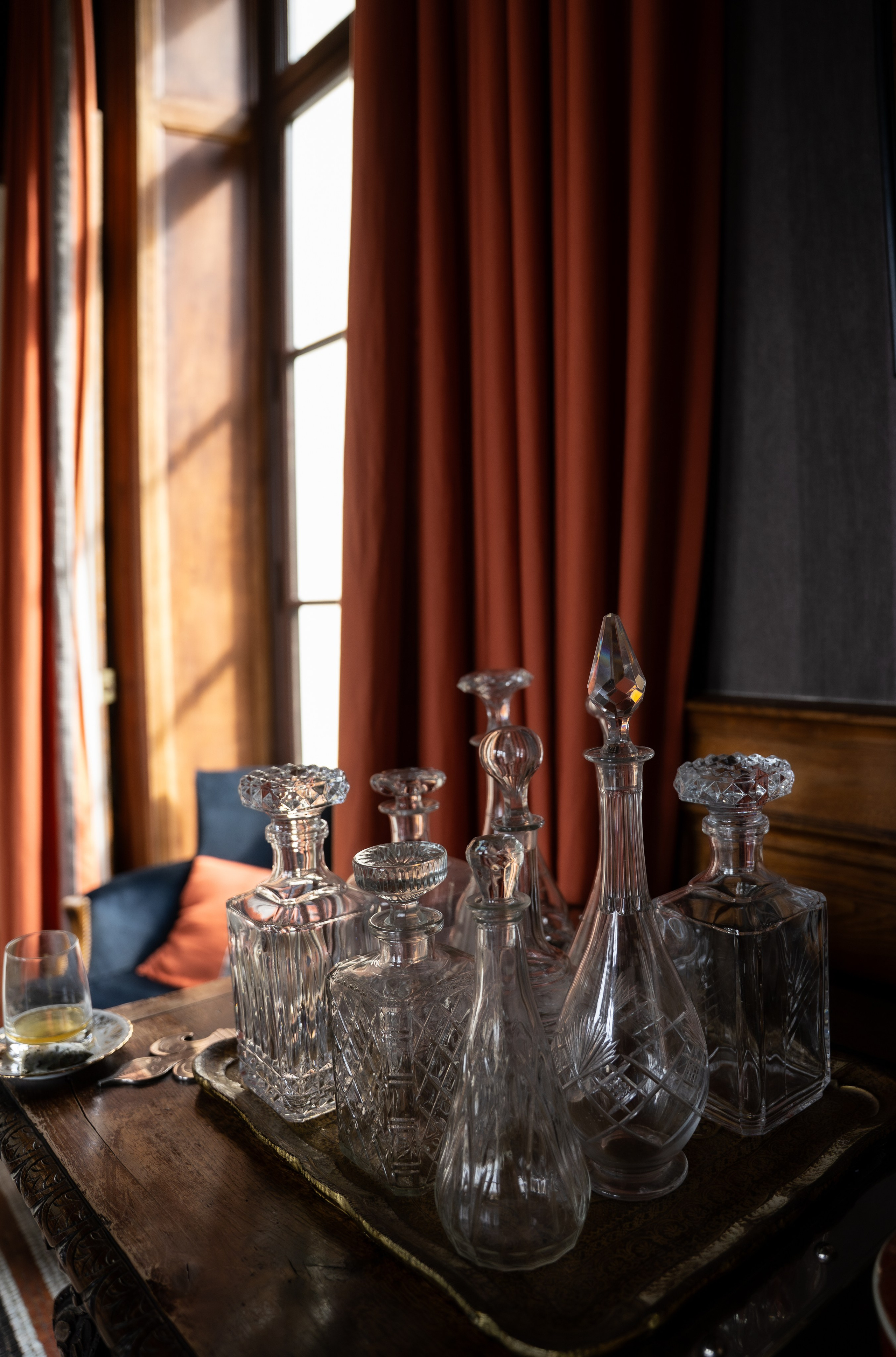 Chateau elopement inspiration. Wedding photographer in Paris Oksana Shum