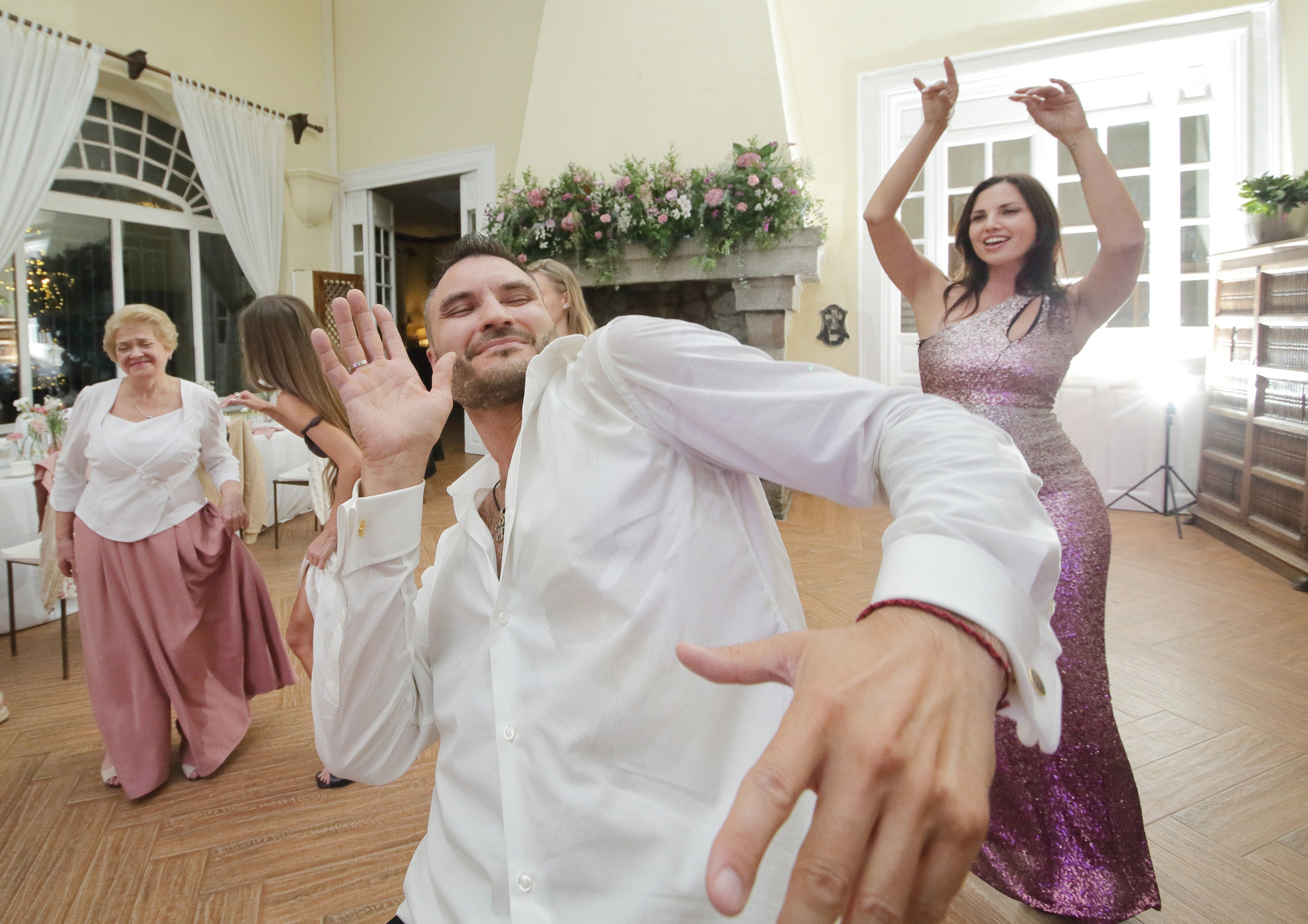 Madrid. Finca El Gasco. Luxury wedding, portrait, family photographer over Europe