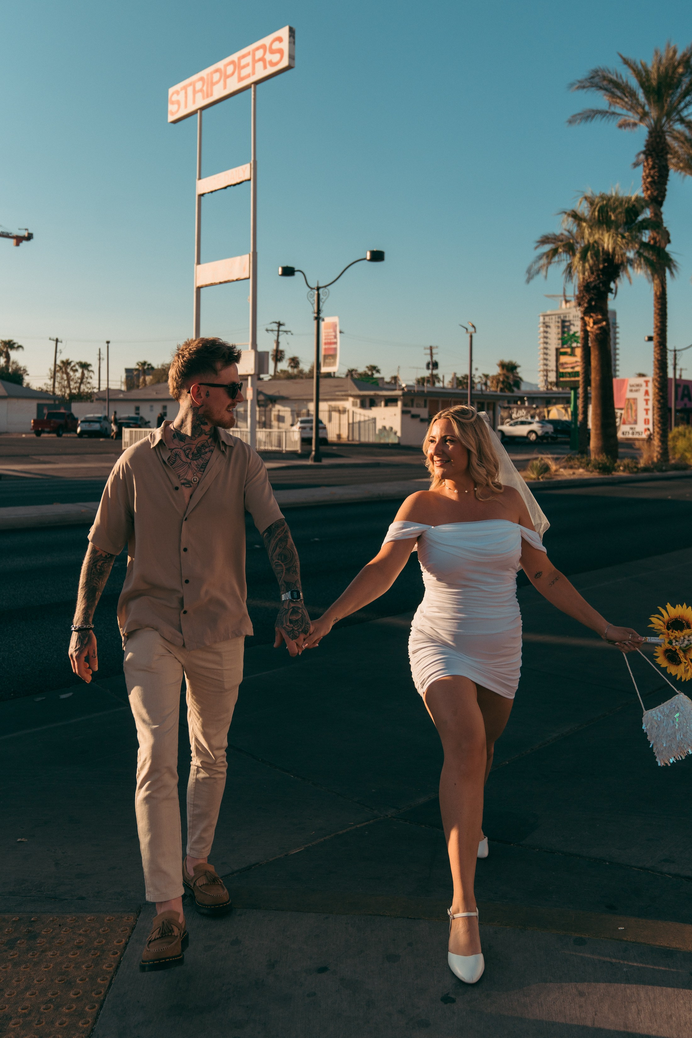 Nia& Joe. Wedding & elopement photographer Viktoriya Kravtsov. Las Vegas