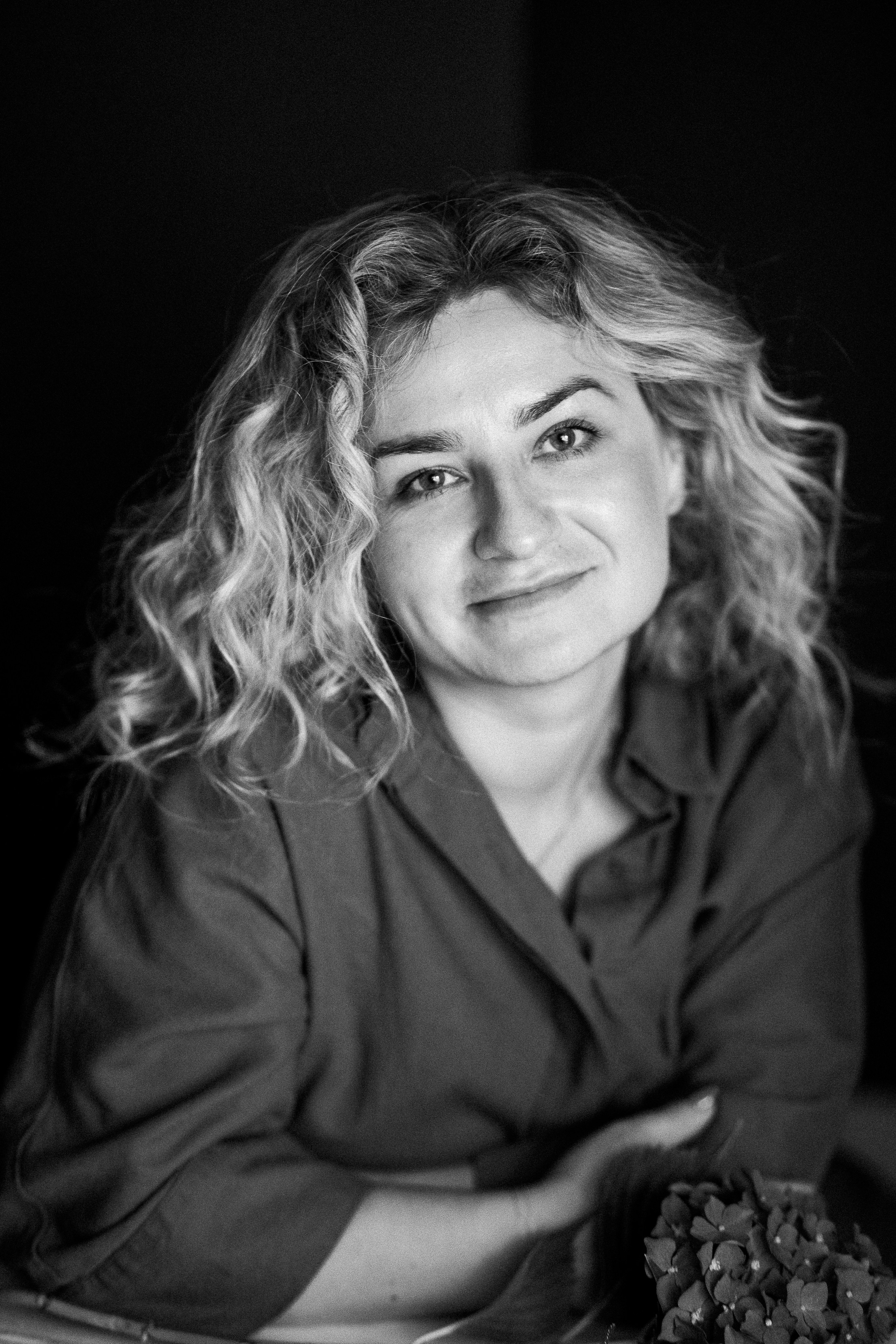 S. Rawnoir- Portrait photography by Daria Paliy.Timeless black&white portraits of women in NYC area